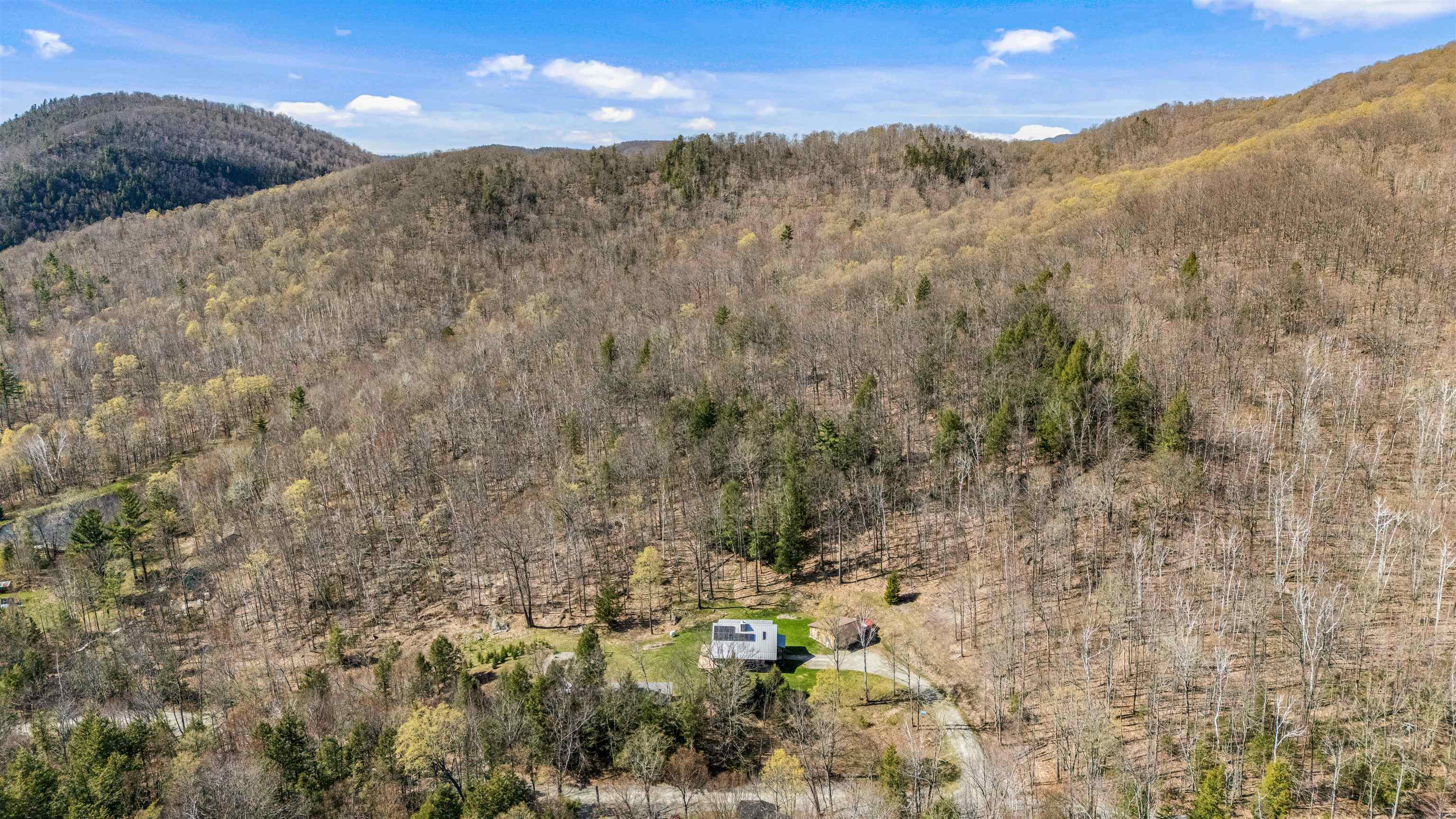 1011 Happy Hollow Road