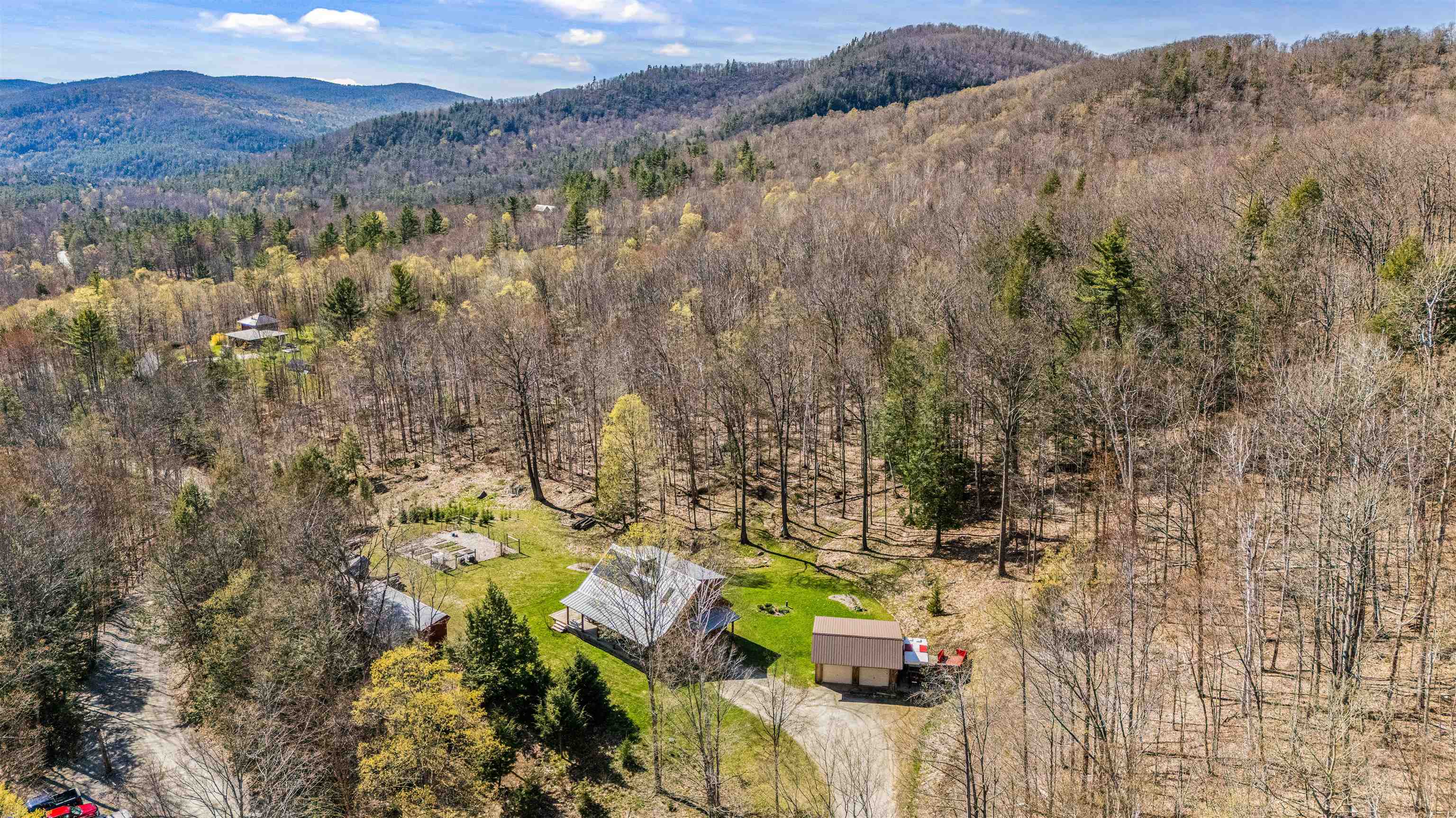 1011 Happy Hollow Road