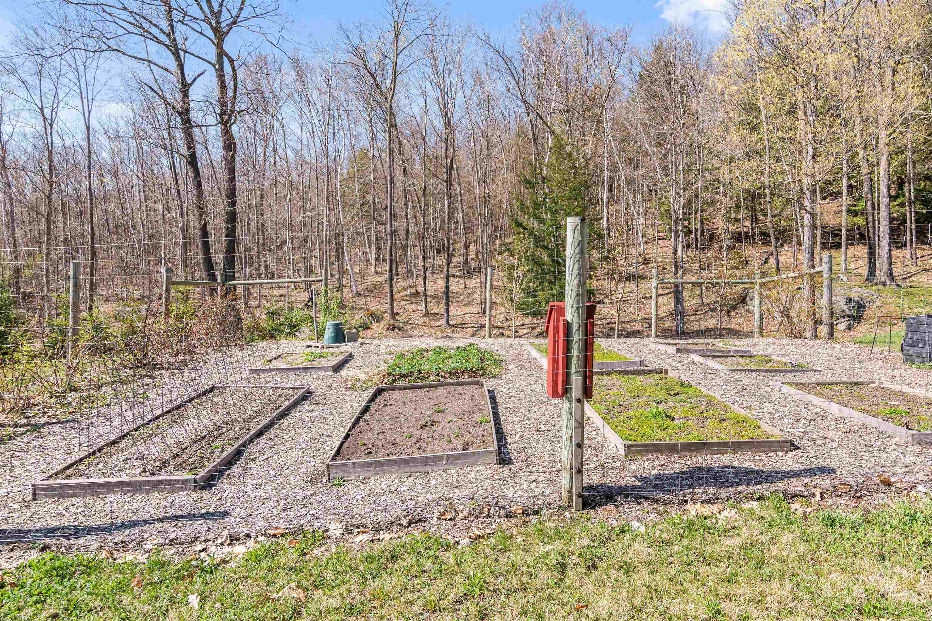 1011 Happy Hollow Road