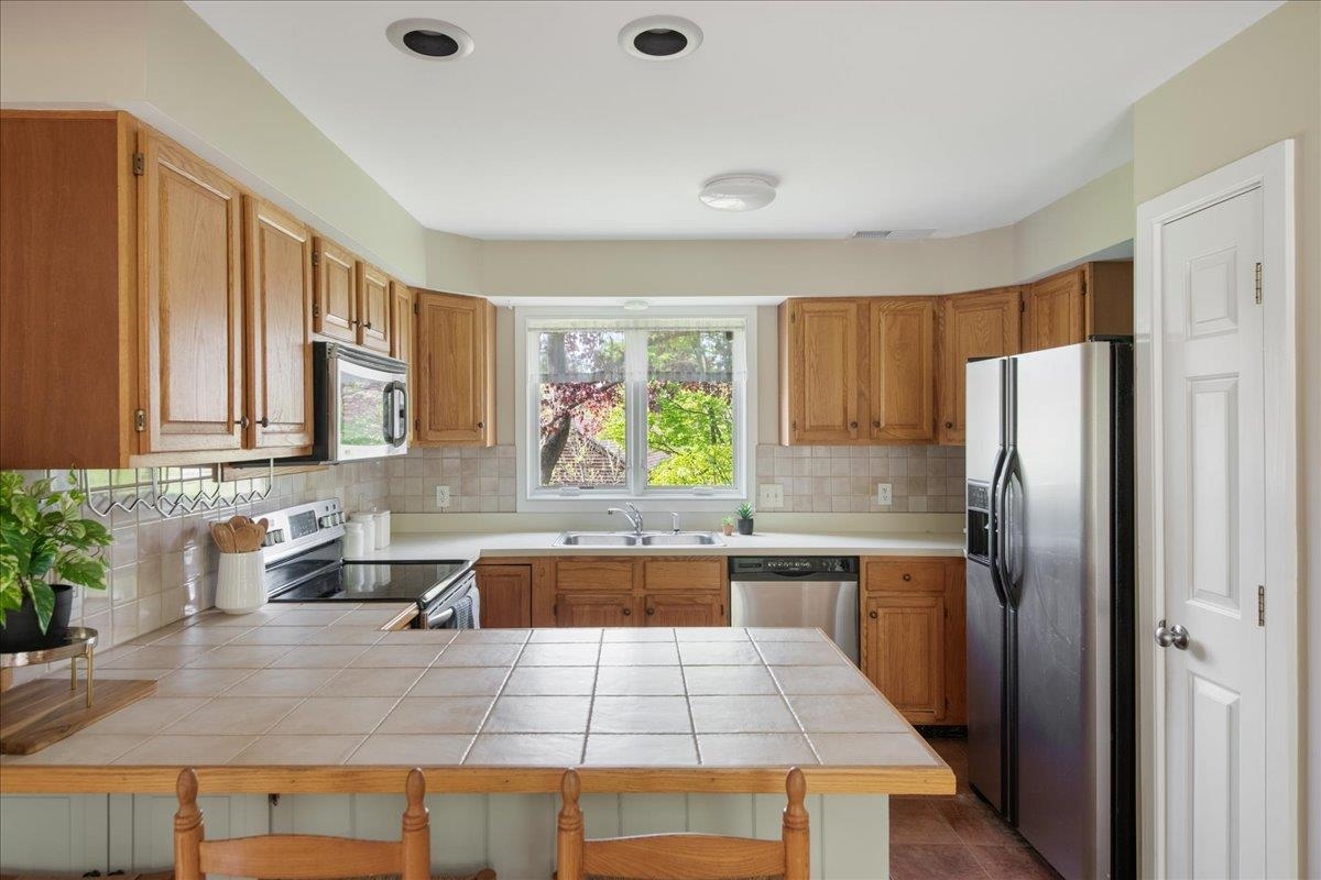 486 Acorn Lane Unit: L4