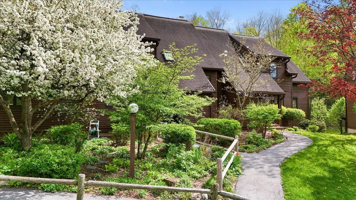486 Acorn Lane Unit: L4