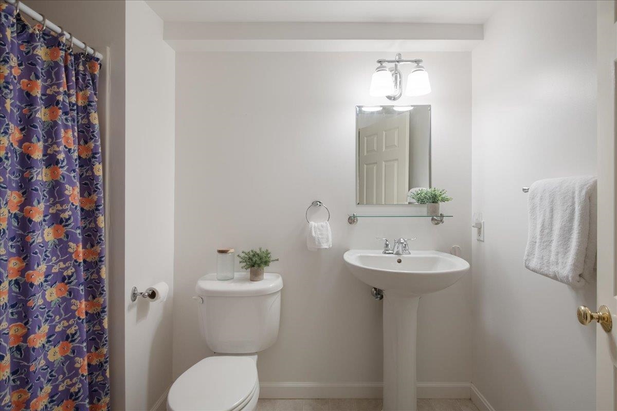 486 Acorn Lane Unit: L4