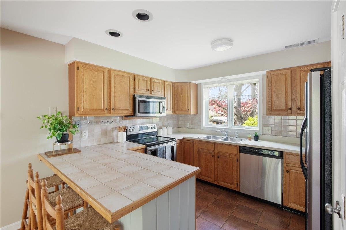 486 Acorn Lane Unit: L4