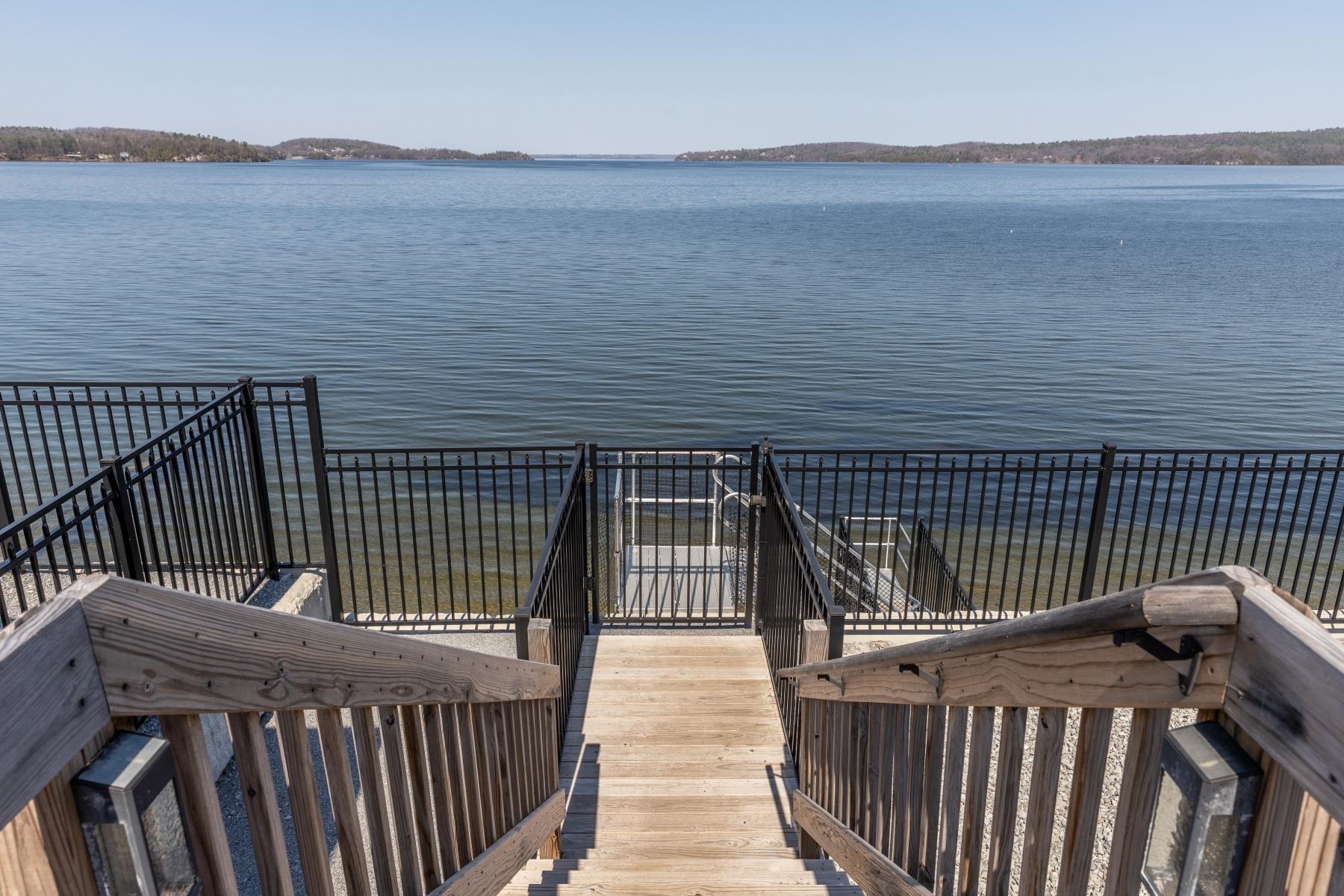 882 East Lakeshore Drive Unit: 15