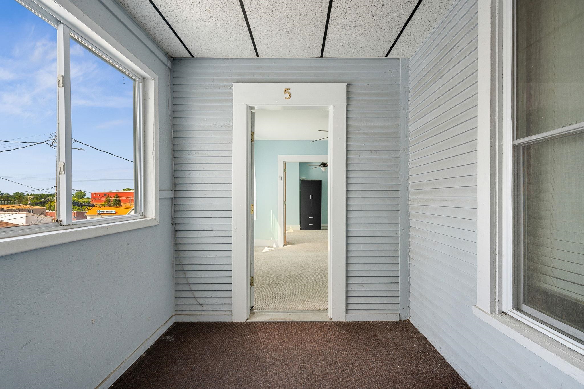 32 South Main Street Unit: 5