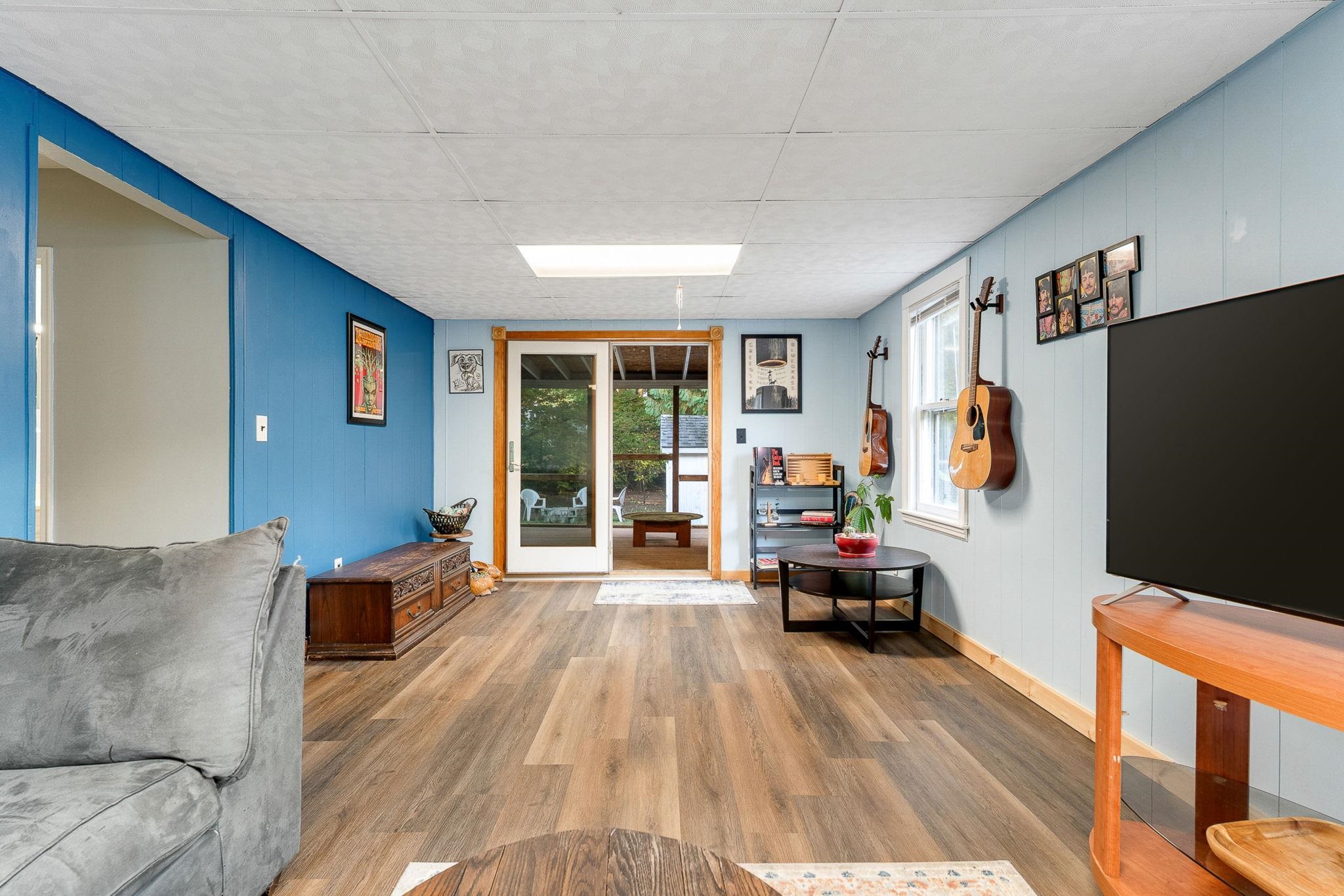 149 Woodbury Road