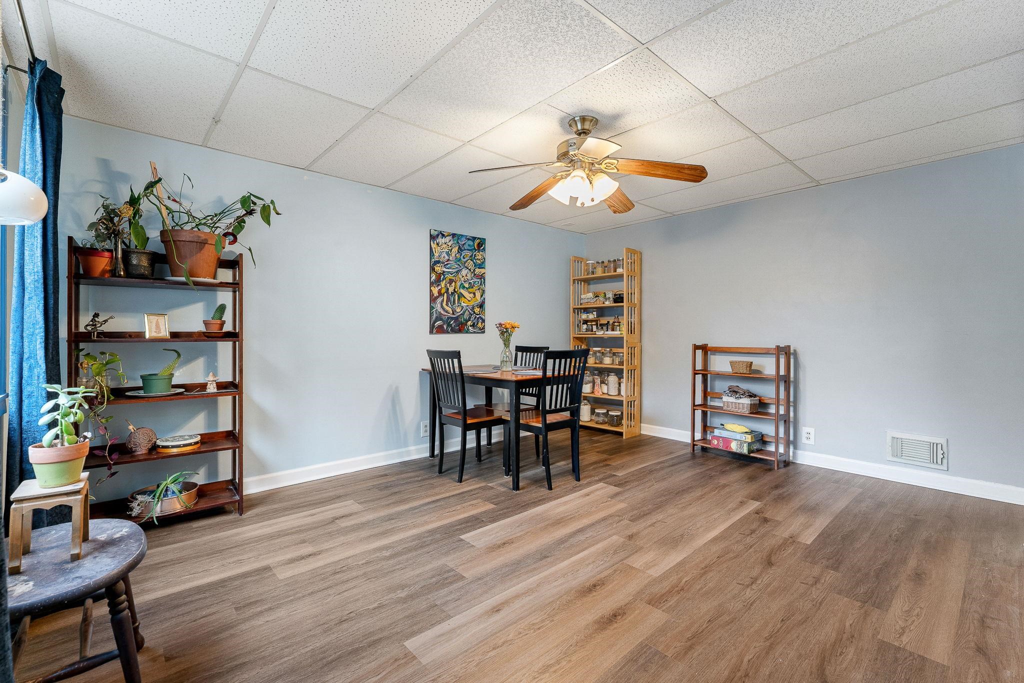 149 Woodbury Road