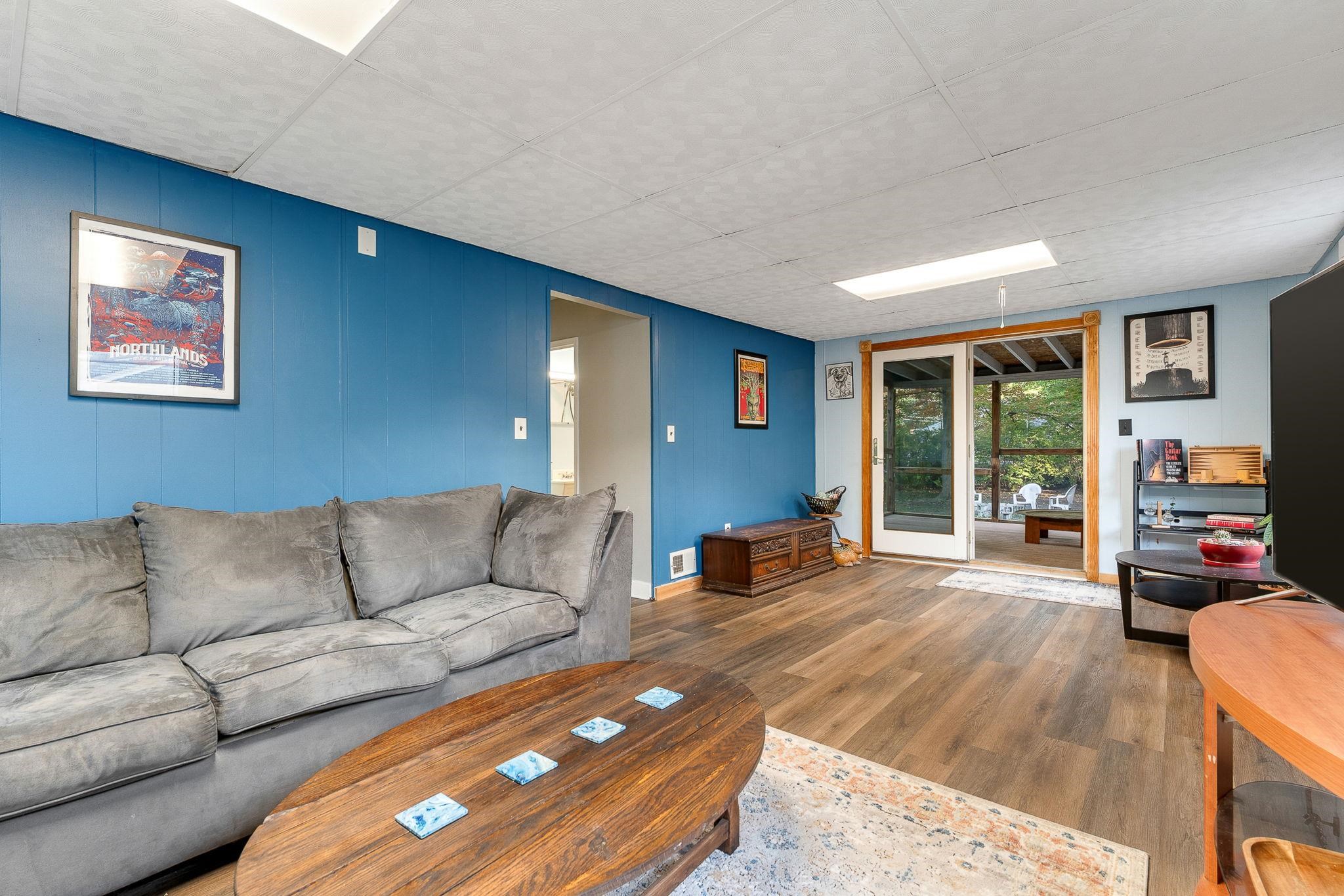 149 Woodbury Road