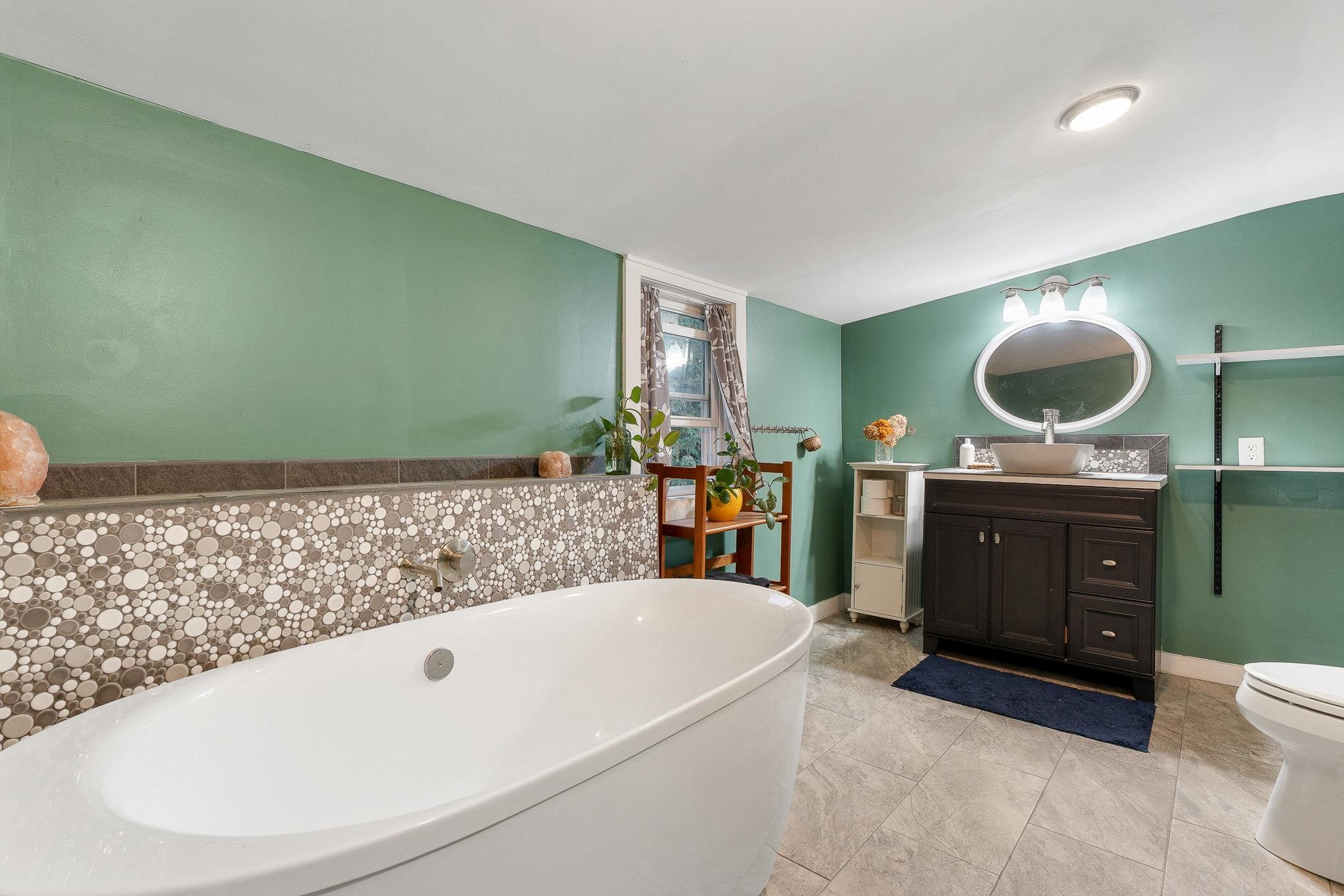 149 Woodbury Road