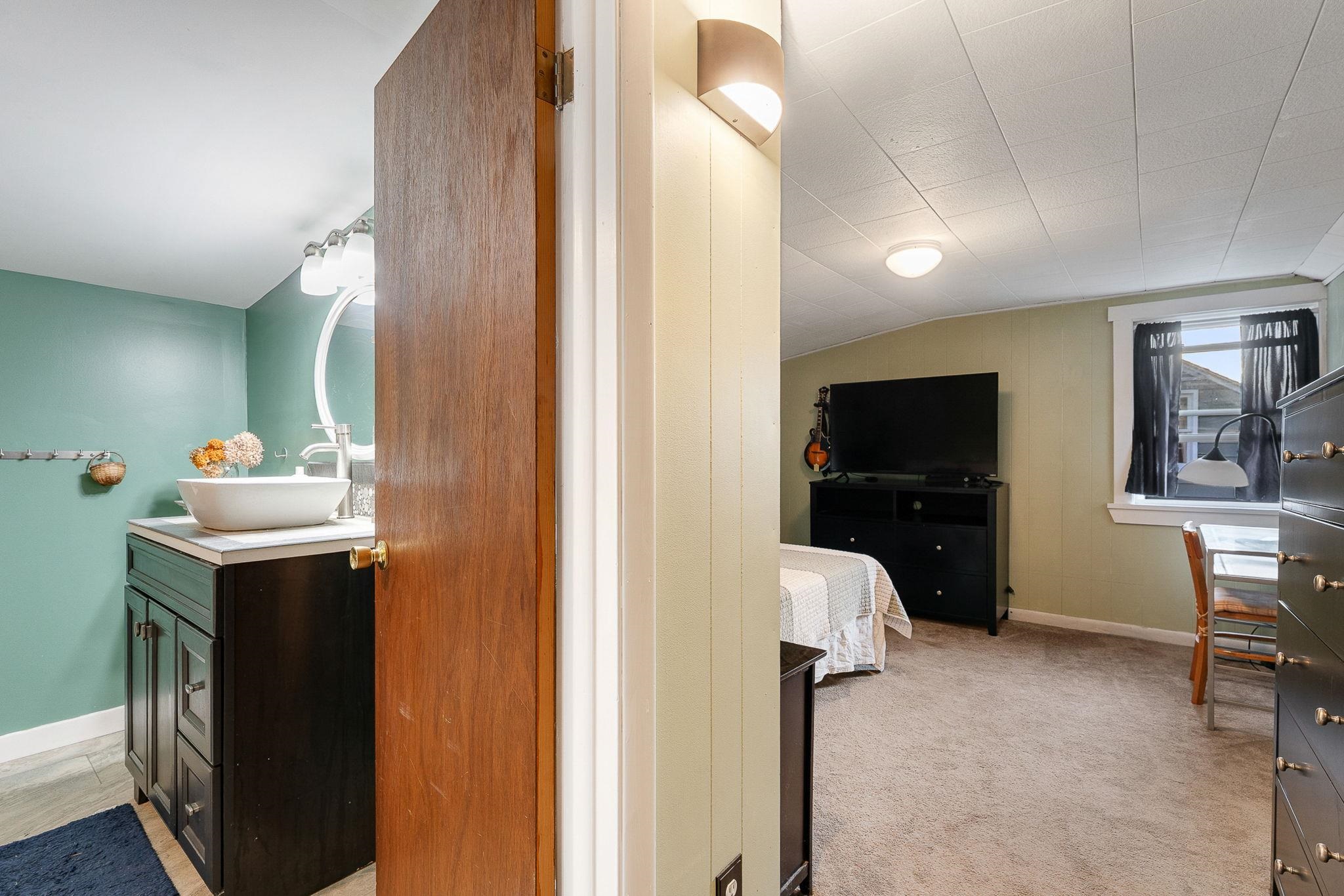 149 Woodbury Road