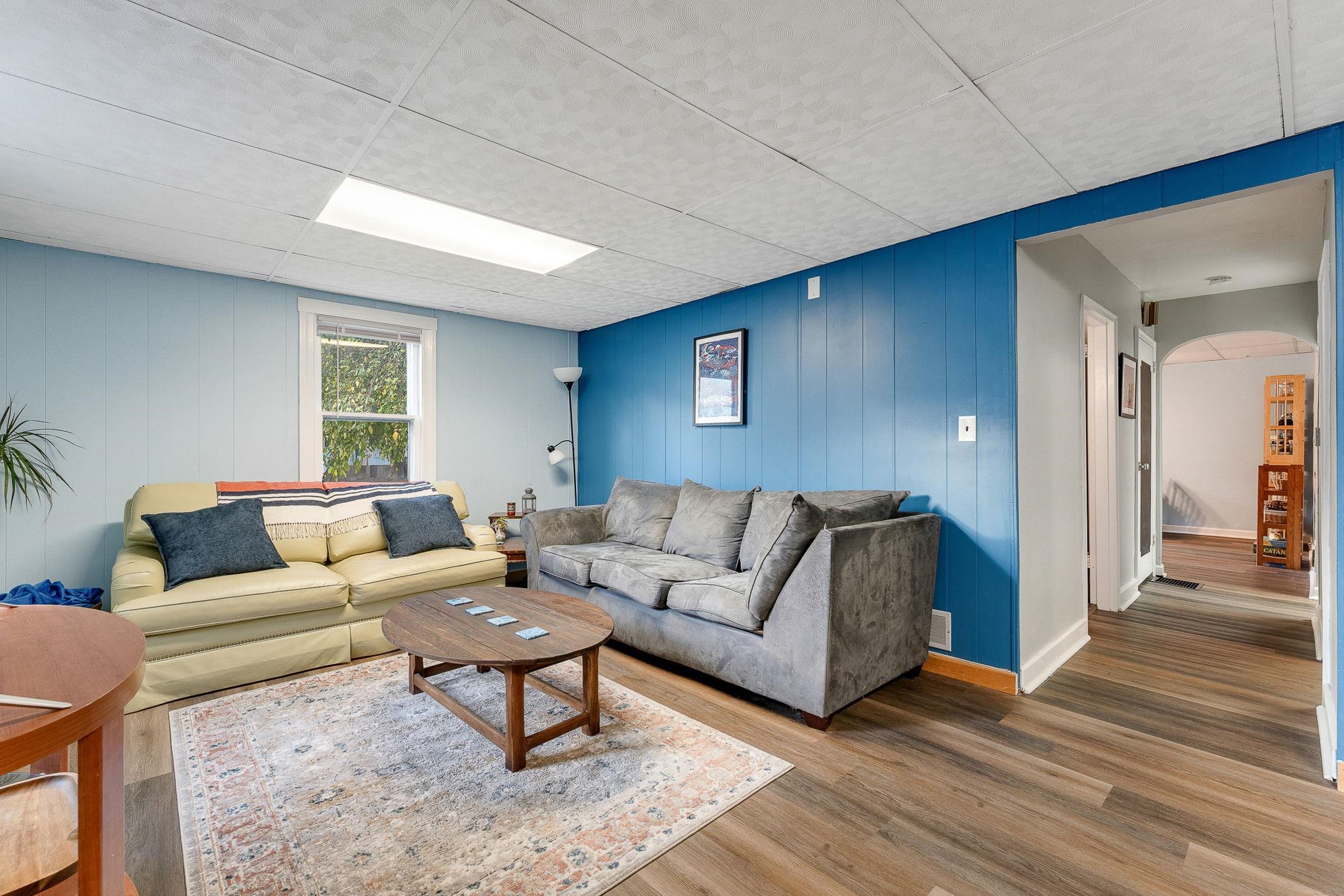 149 Woodbury Road