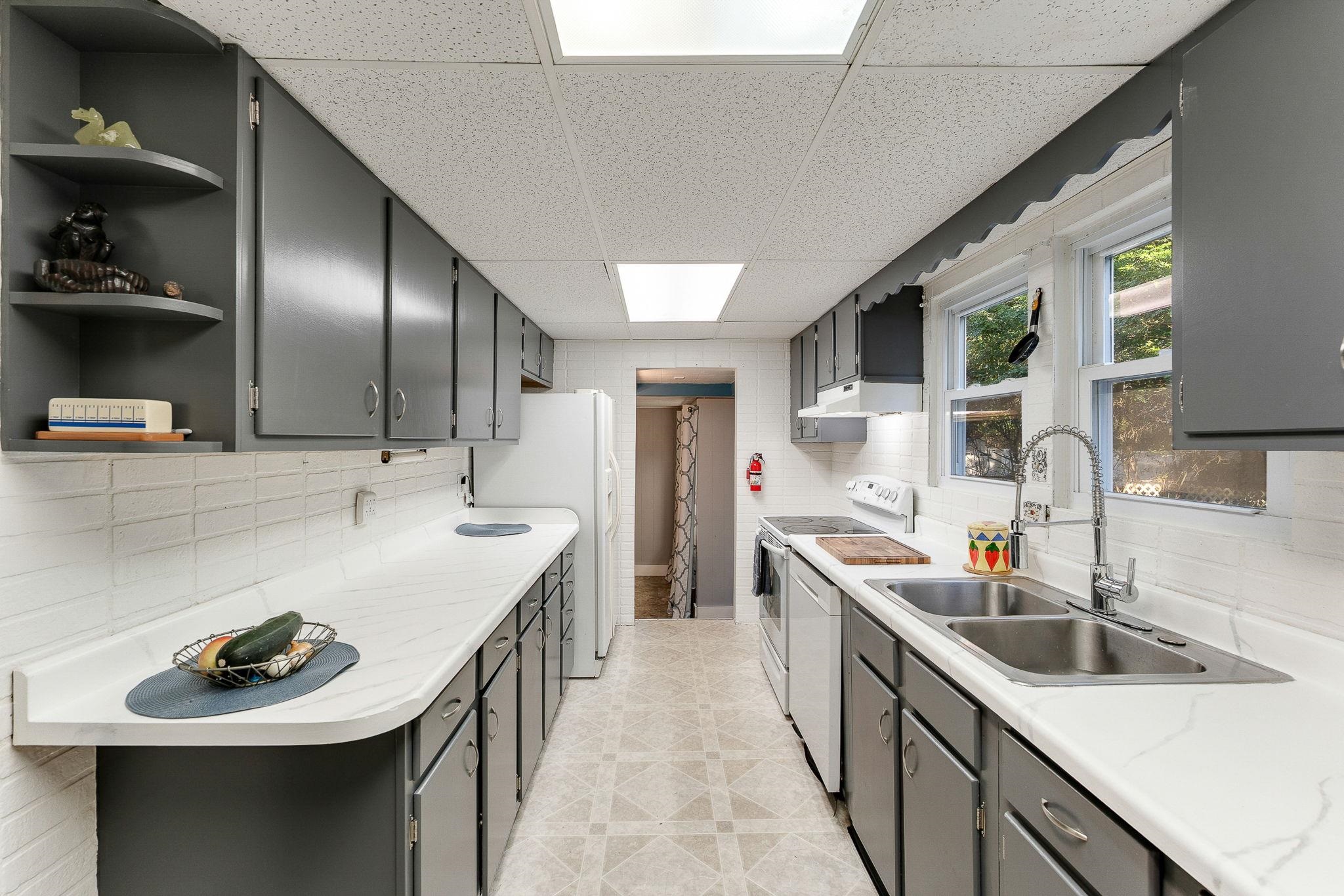 149 Woodbury Road