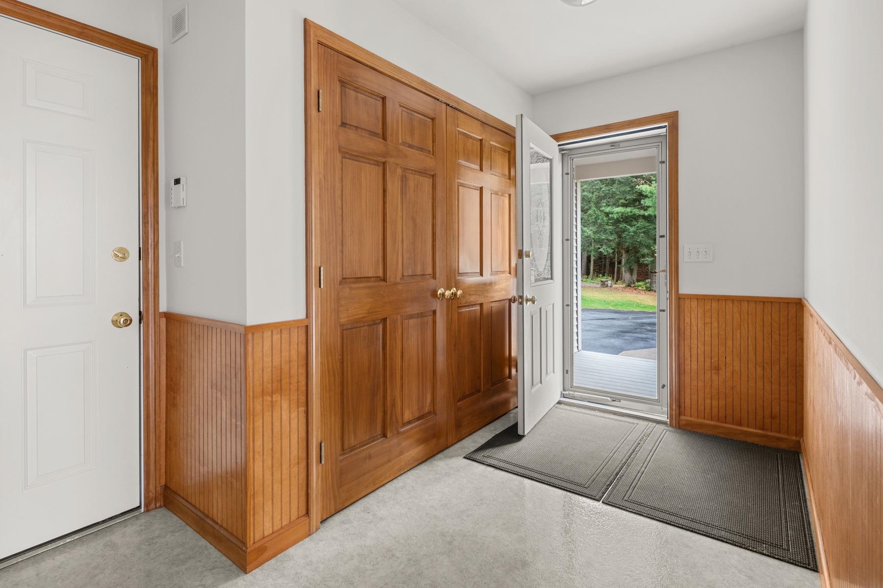 307 West Sleepy Hollow Road