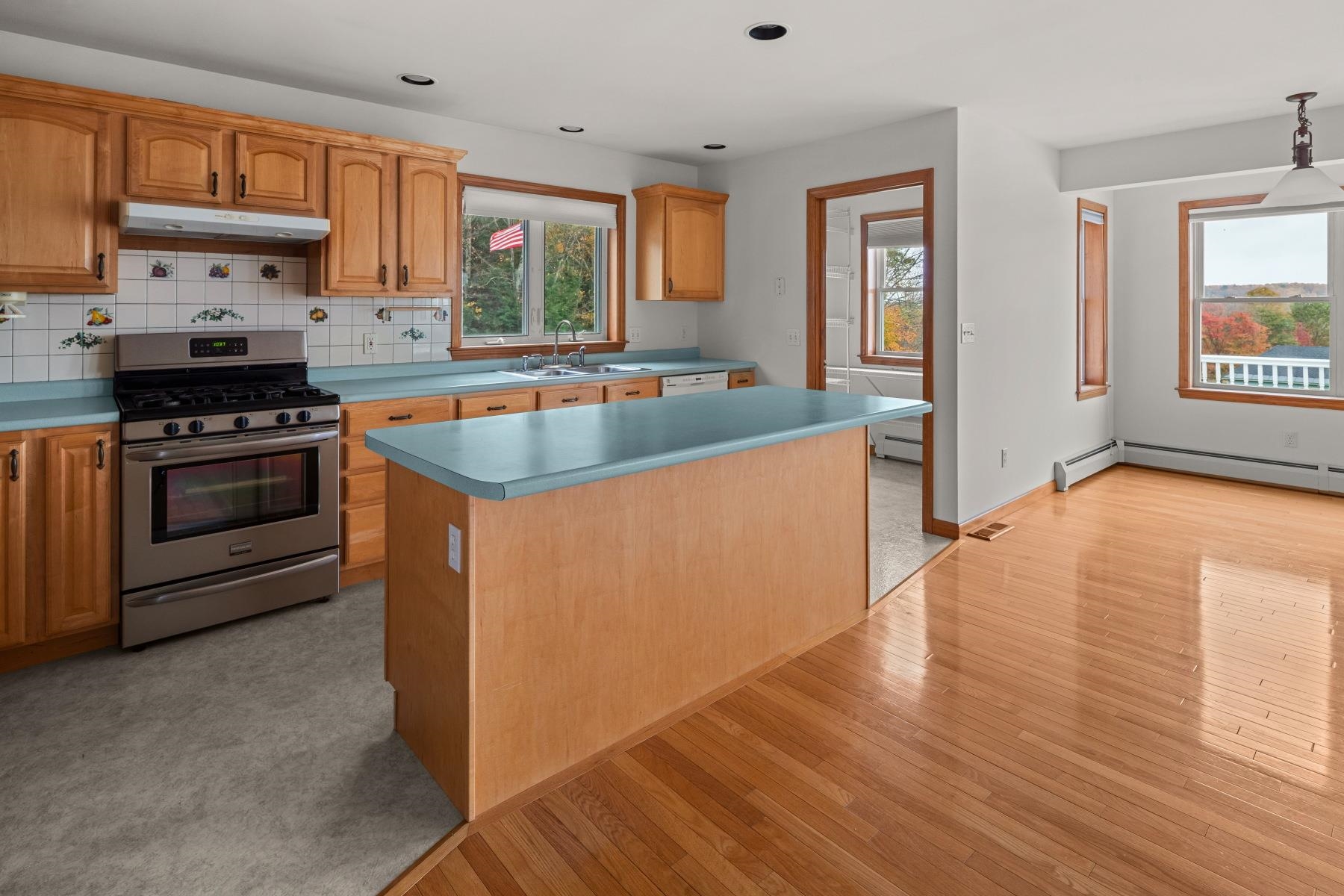 307 West Sleepy Hollow Road