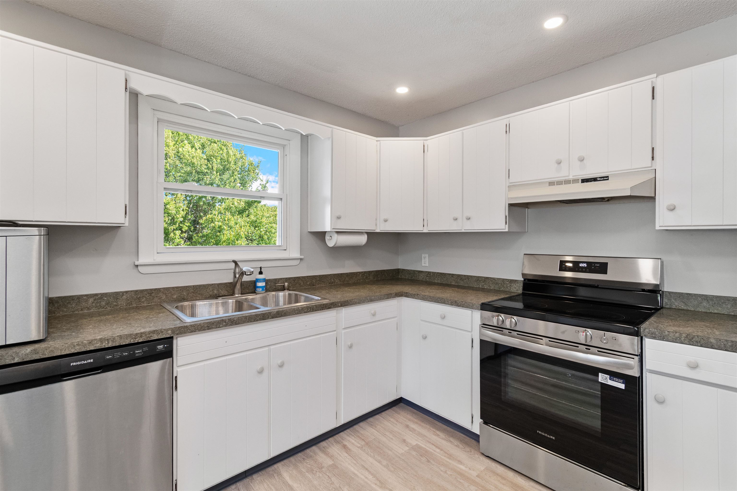 37 Mountain View Boulevard