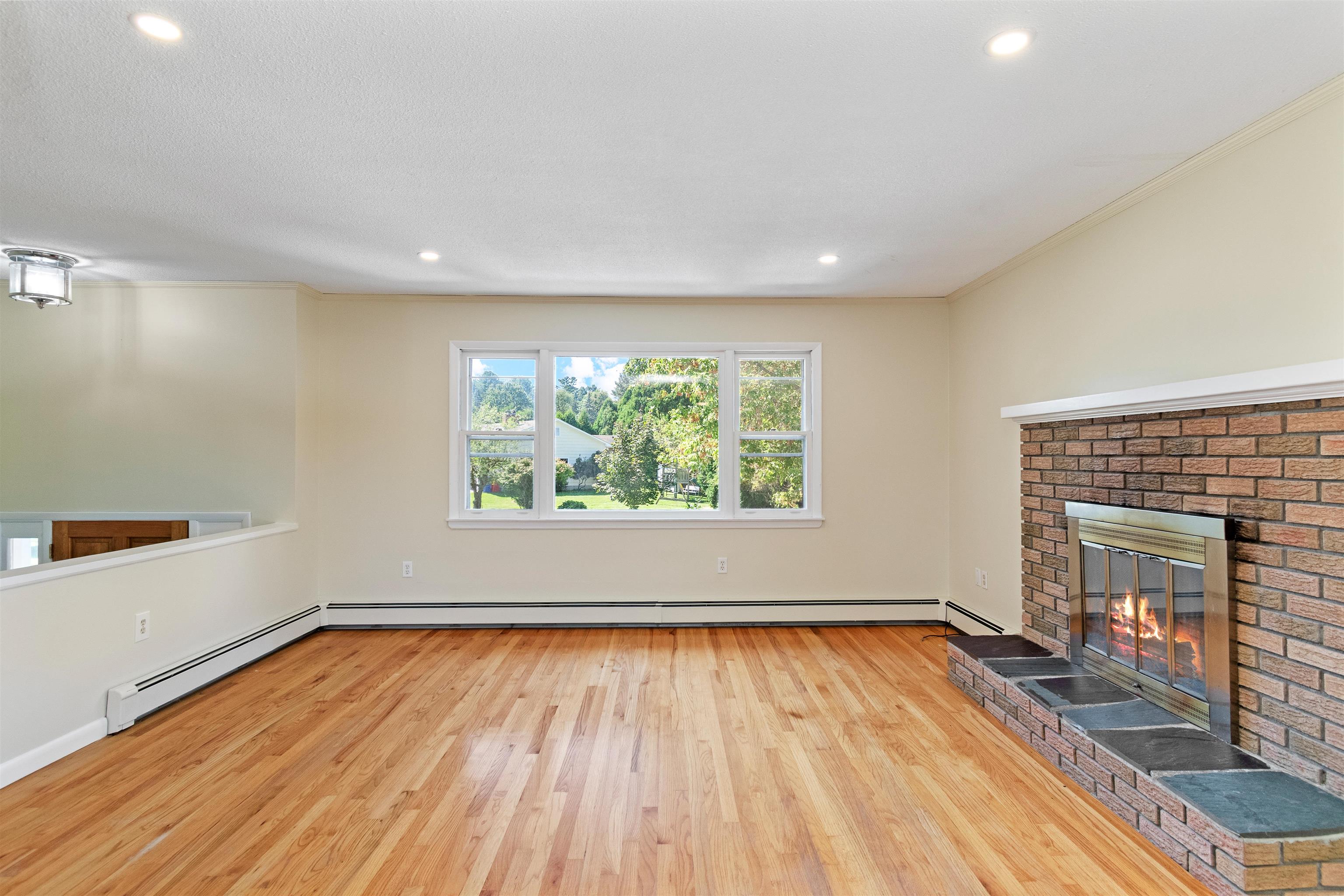 37 Mountain View Boulevard