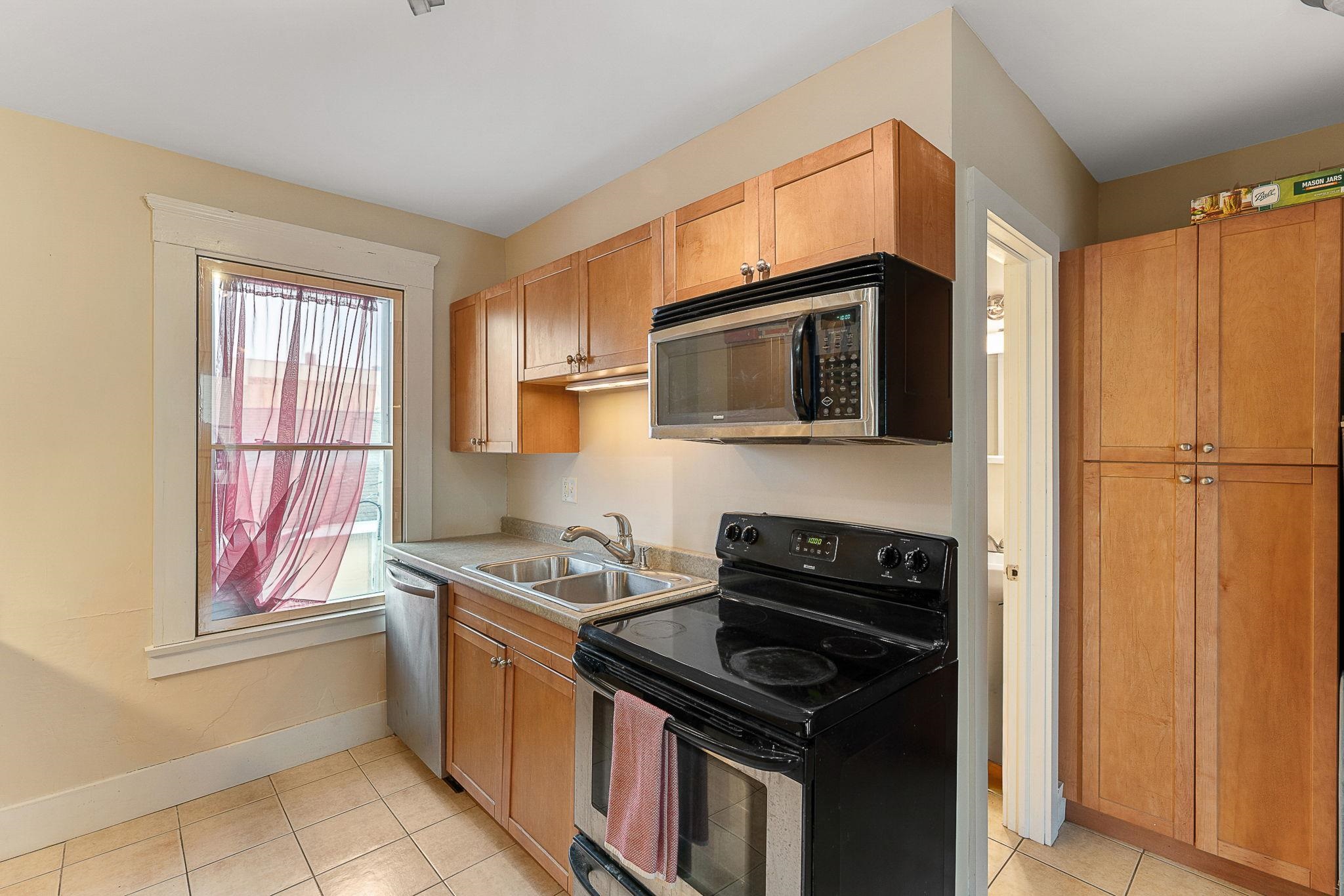 32 South Main Street Unit: 9