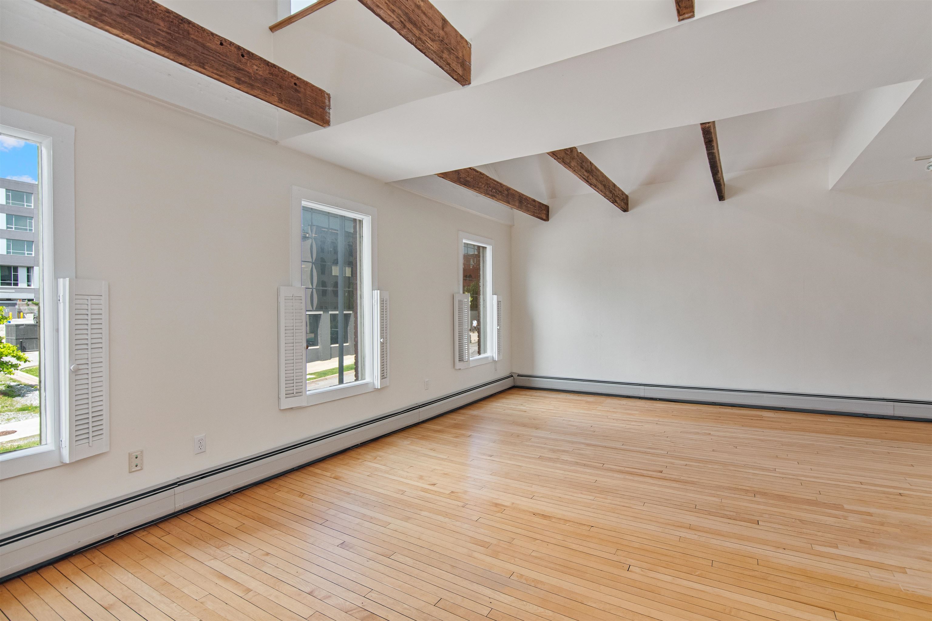 89 College Street Unit: Unit A-2