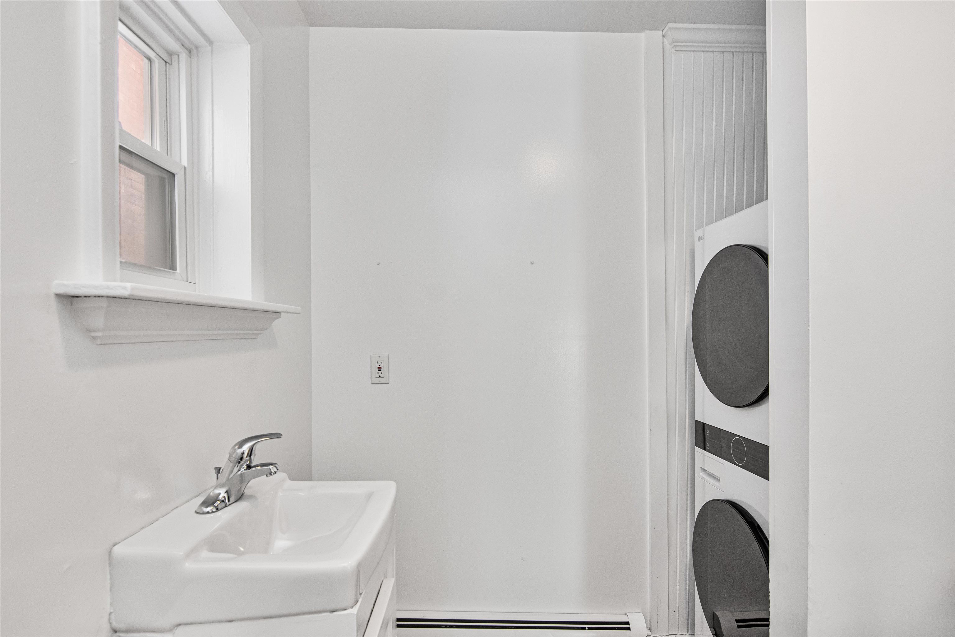 89 College Street Unit: Unit A-2