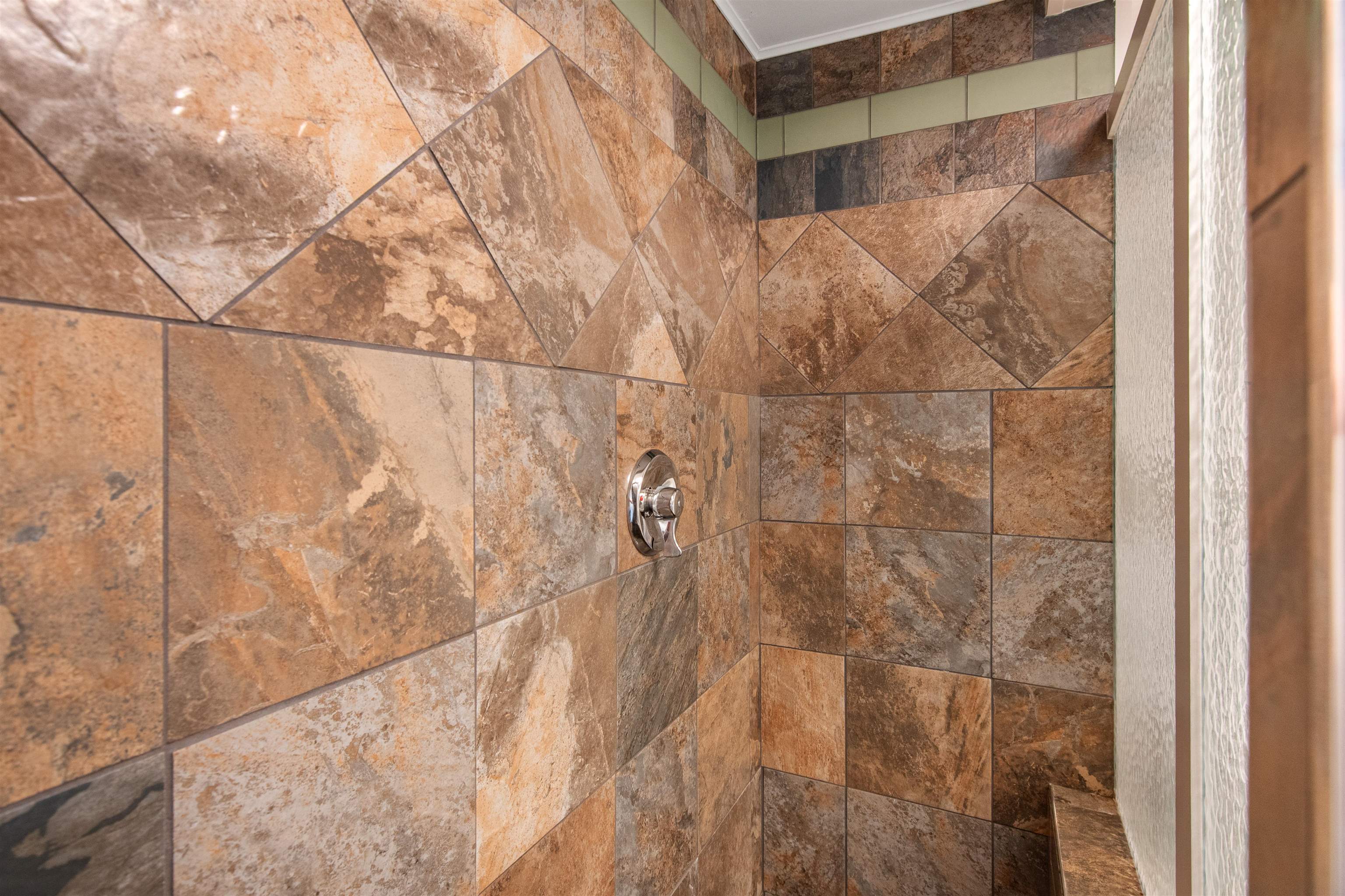 89 College Street Unit: Unit A-2