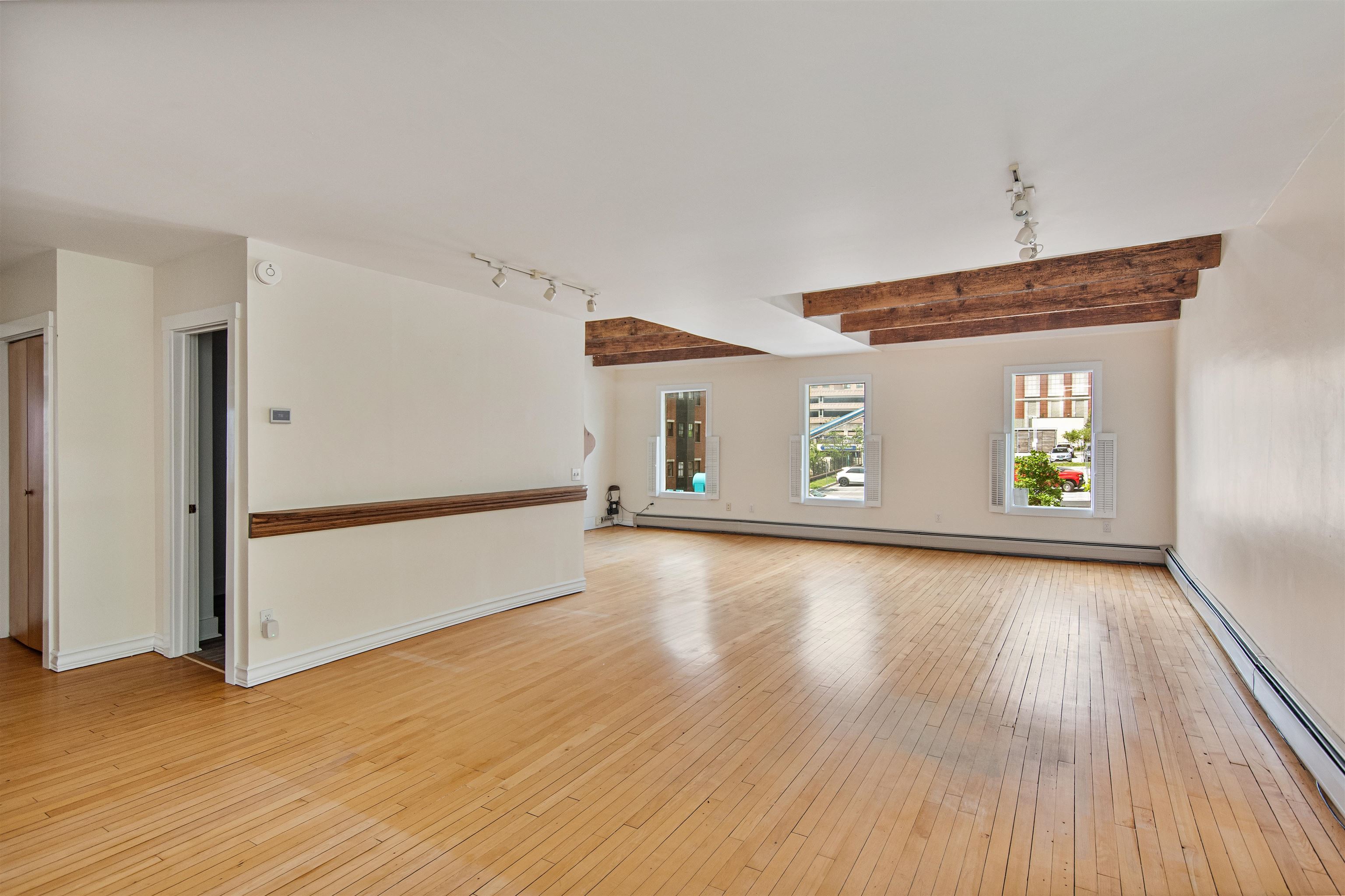 89 College Street Unit: Unit A-2