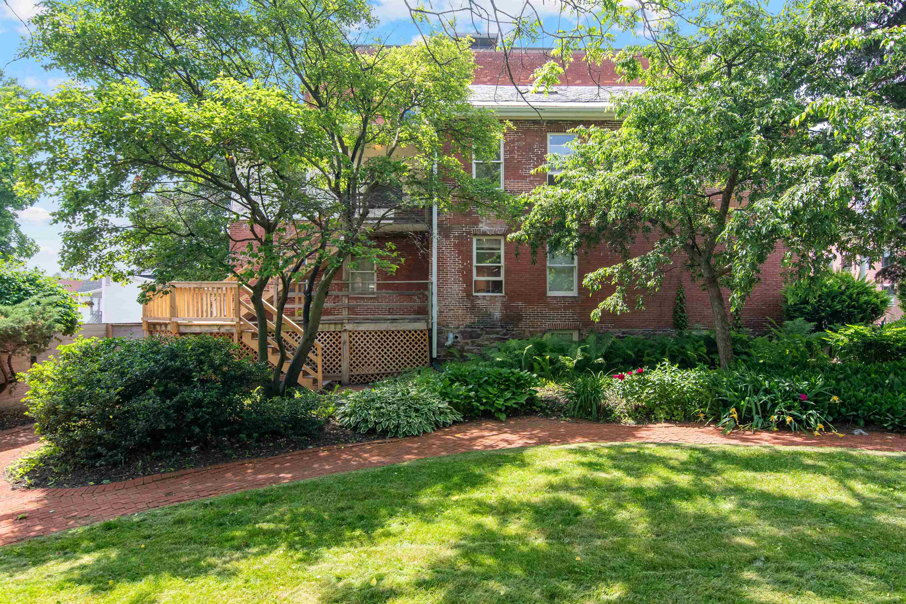 89 College Street Unit: Unit A-2