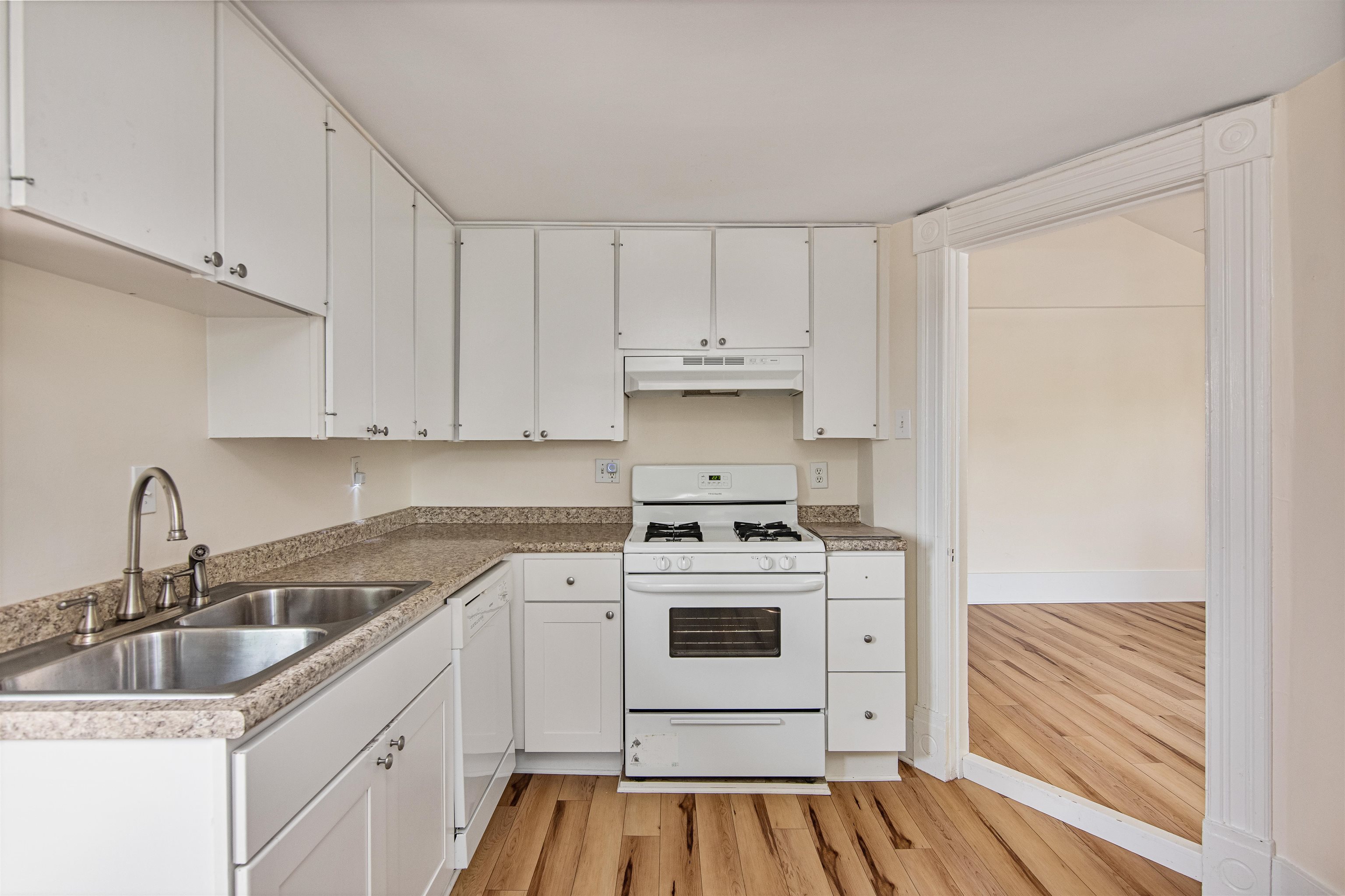 89 College Street Unit: Unit A-2