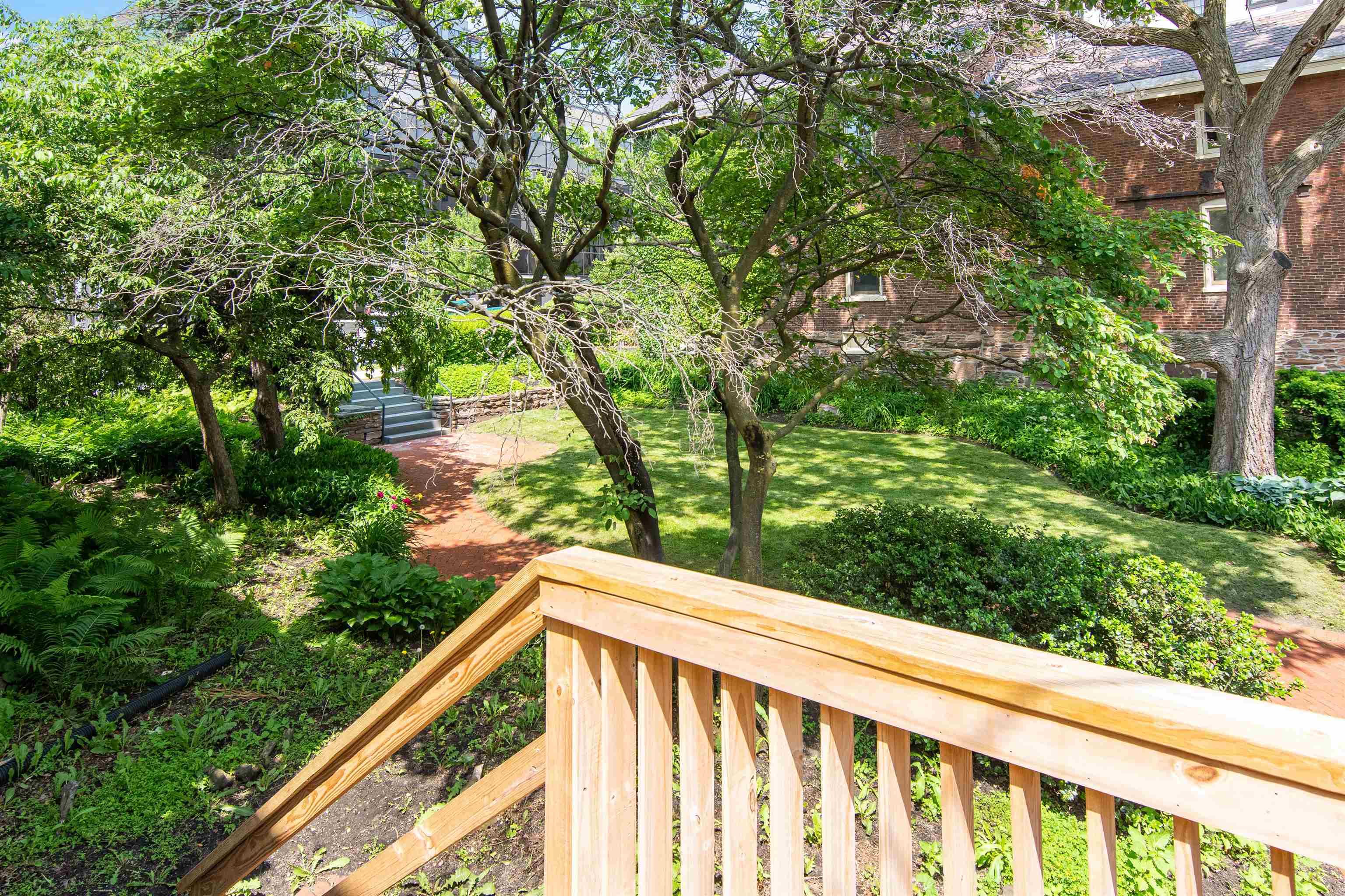 89 College Street Unit: Unit A-2