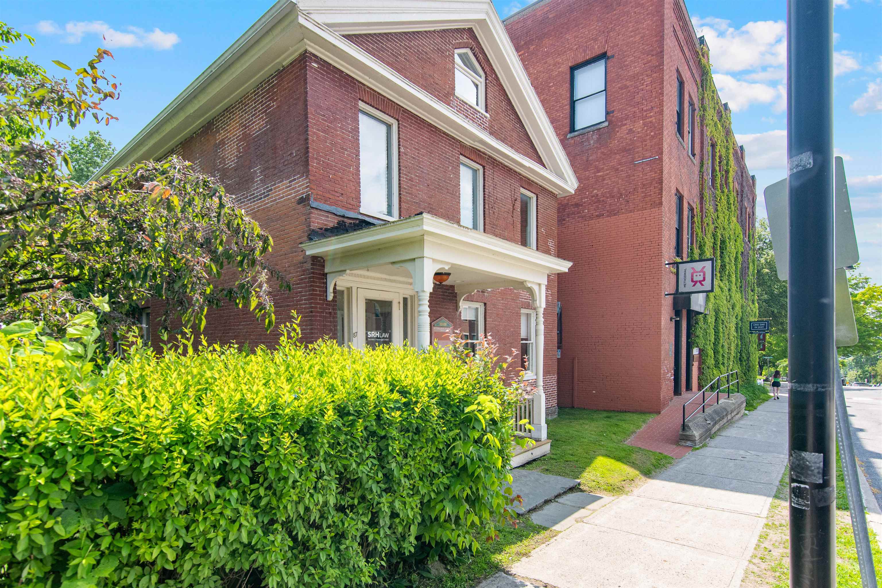 89 College Street Unit: Unit A-2