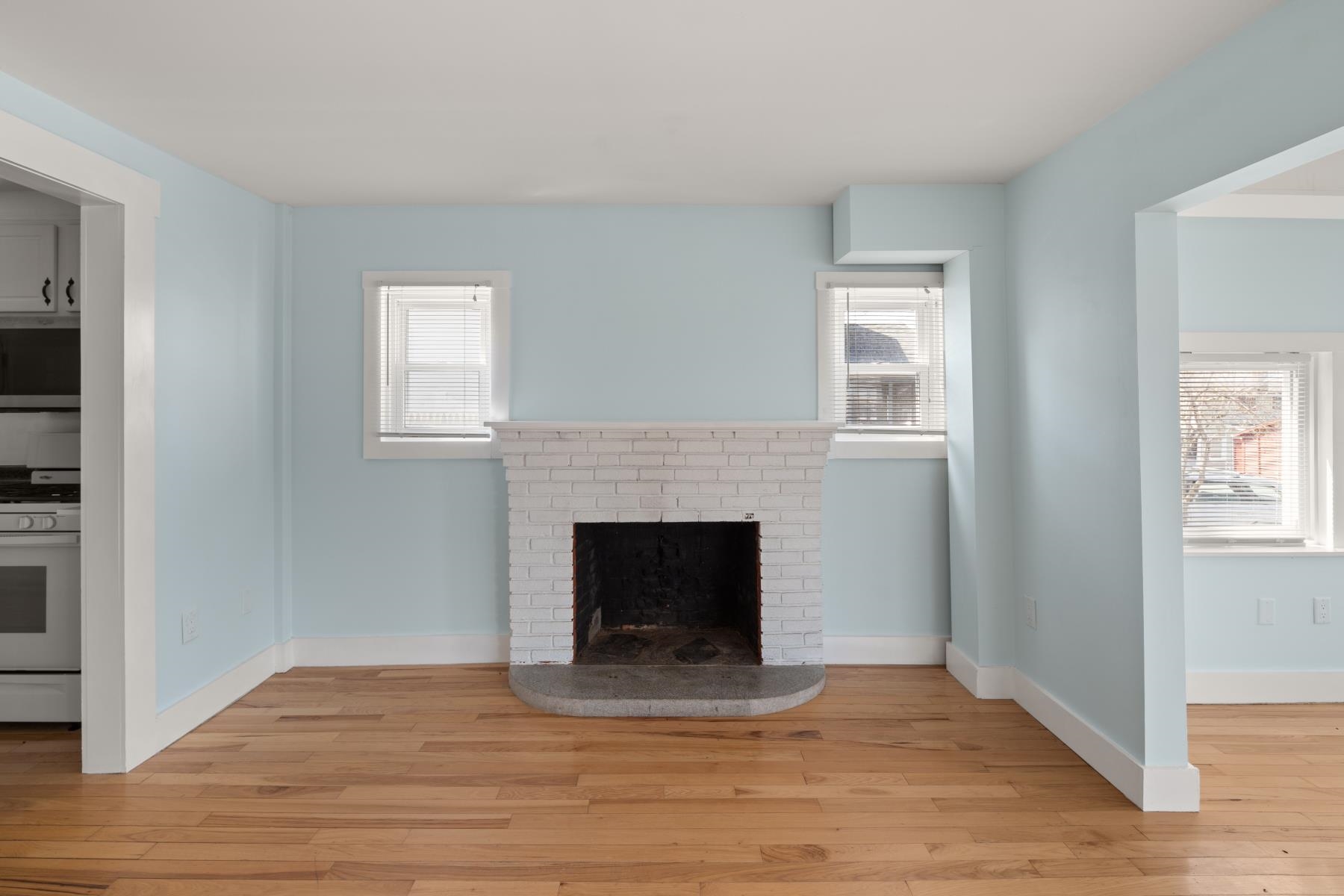 922 East Lakeshore Drive