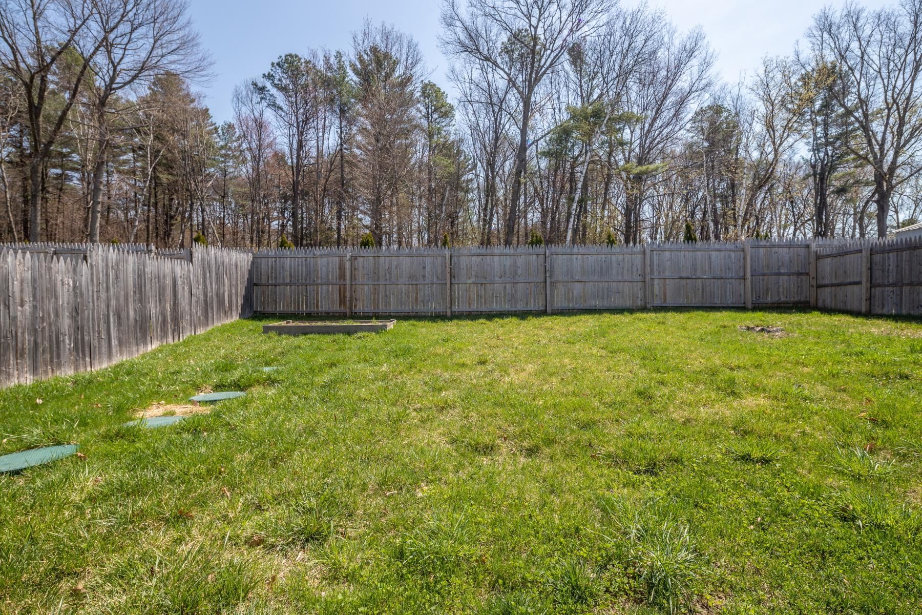 922 East Lakeshore Drive