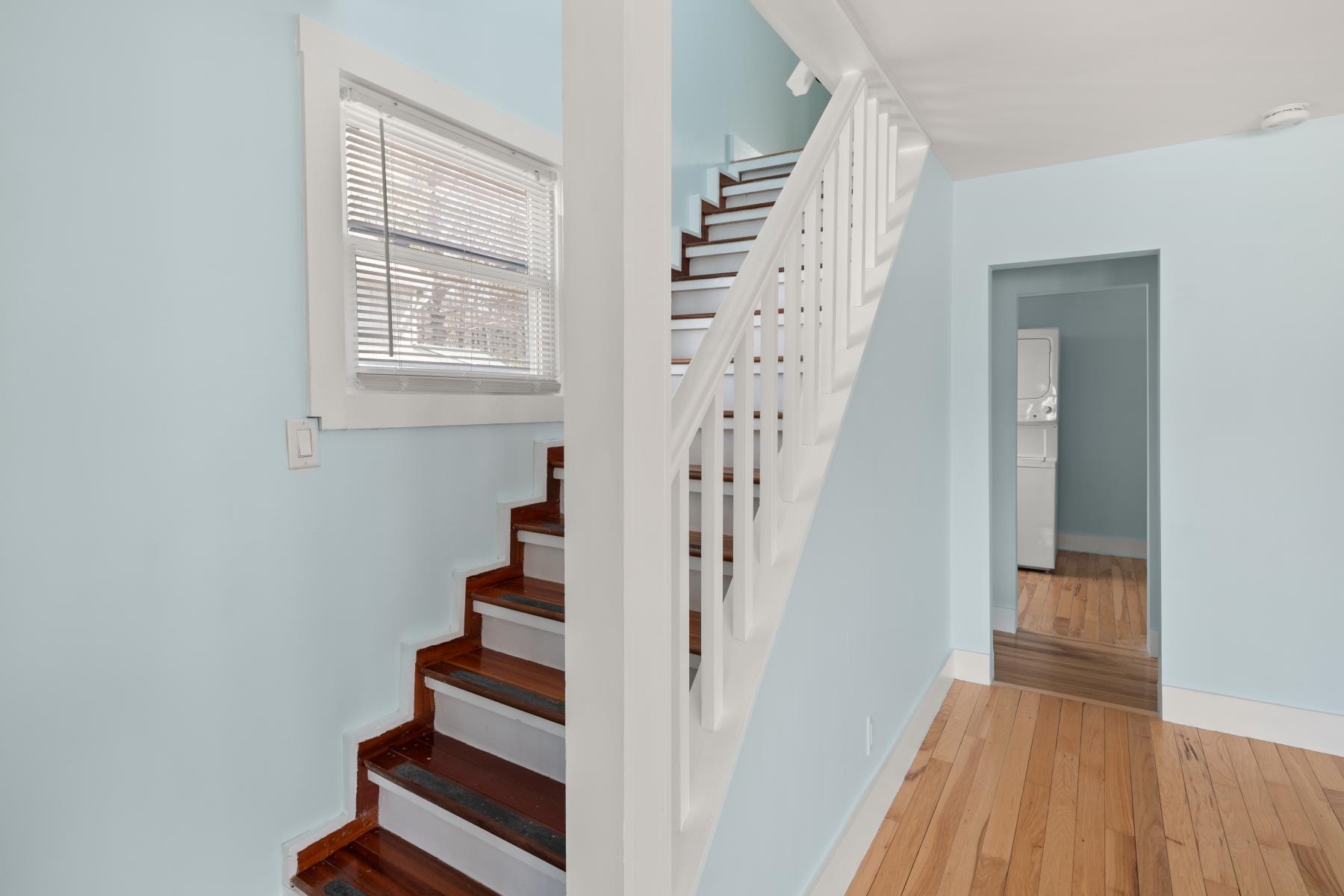 922 East Lakeshore Drive