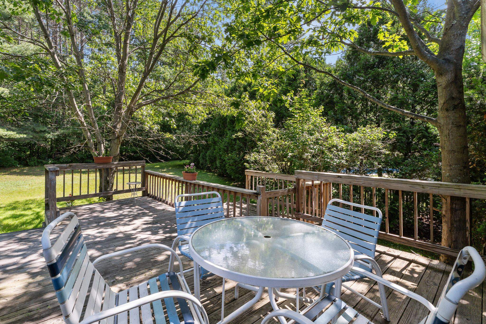10 Logwood Circle