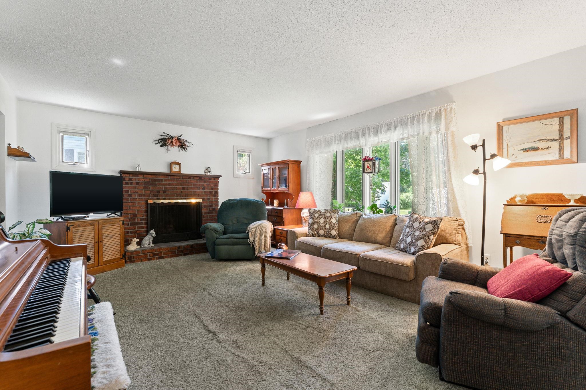 10 Logwood Circle