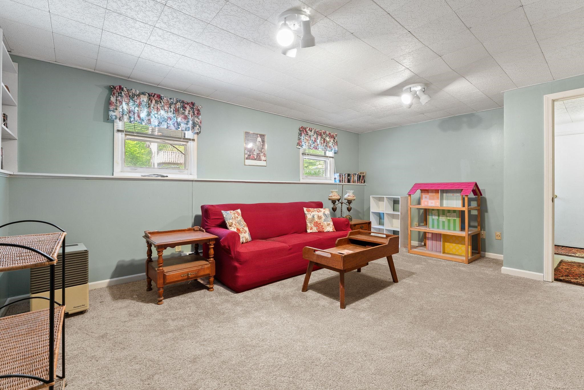 10 Logwood Circle