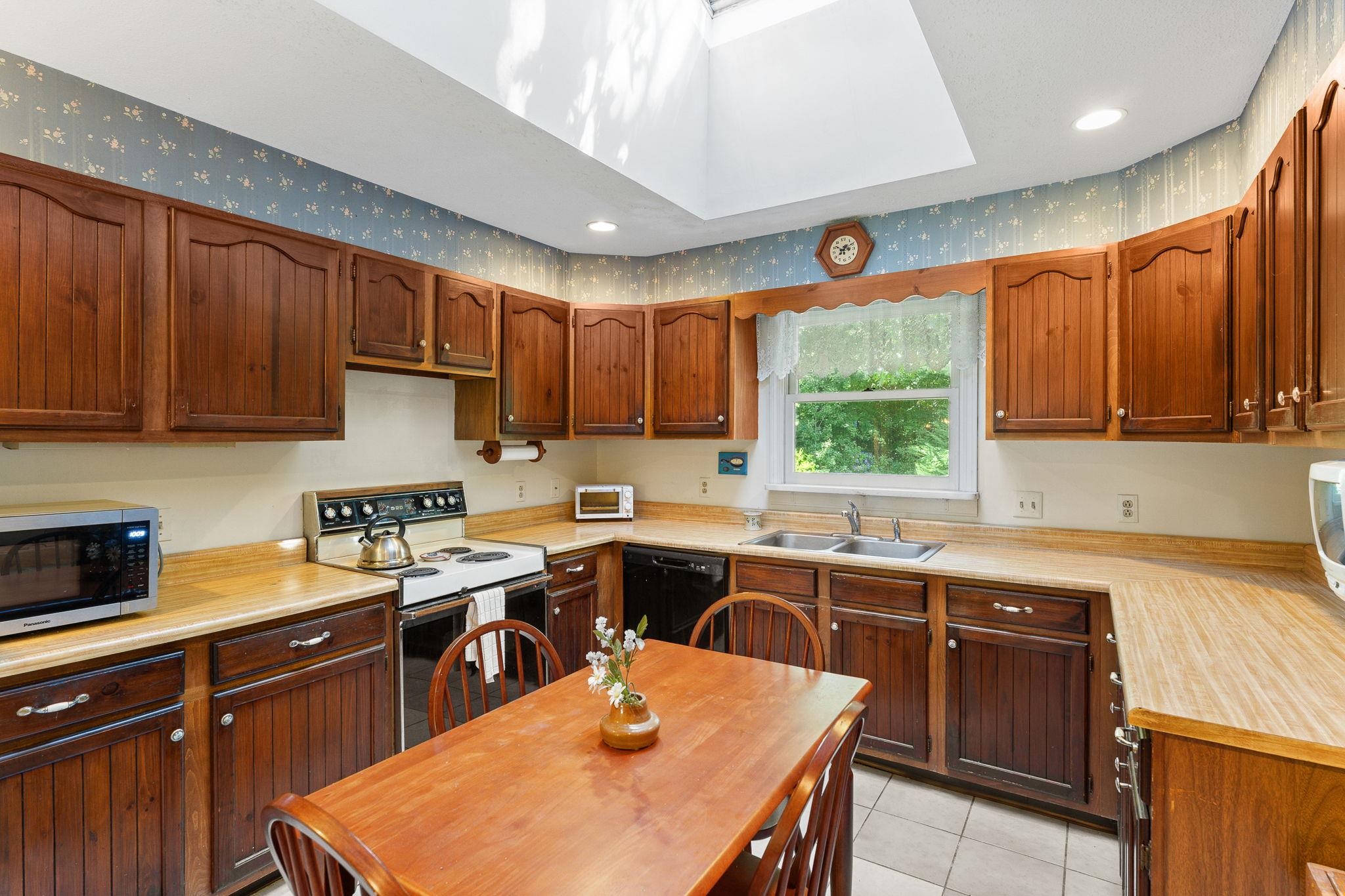 10 Logwood Circle