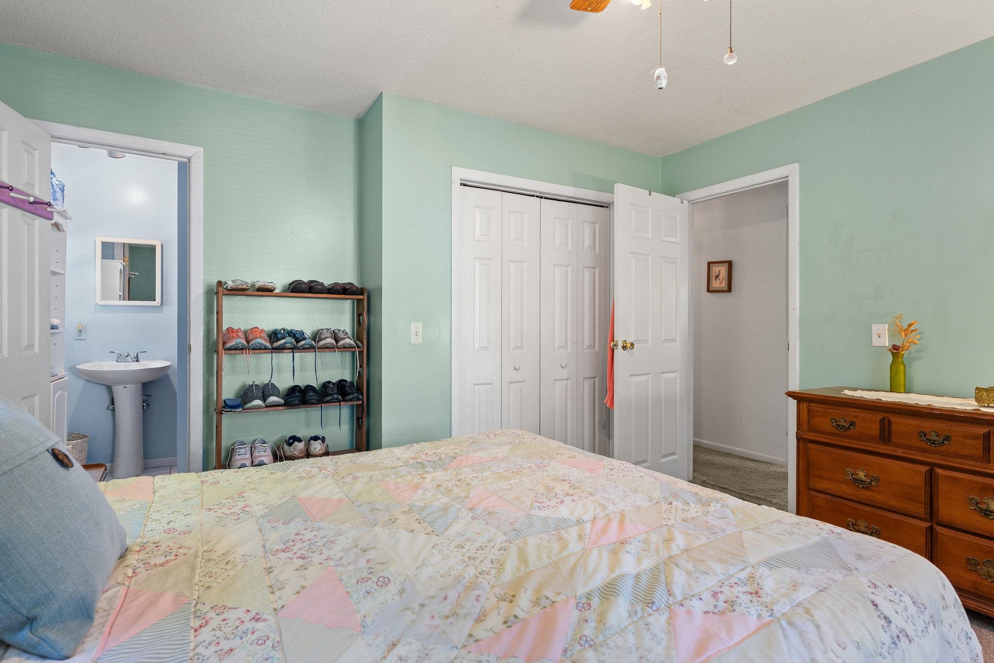 10 Logwood Circle