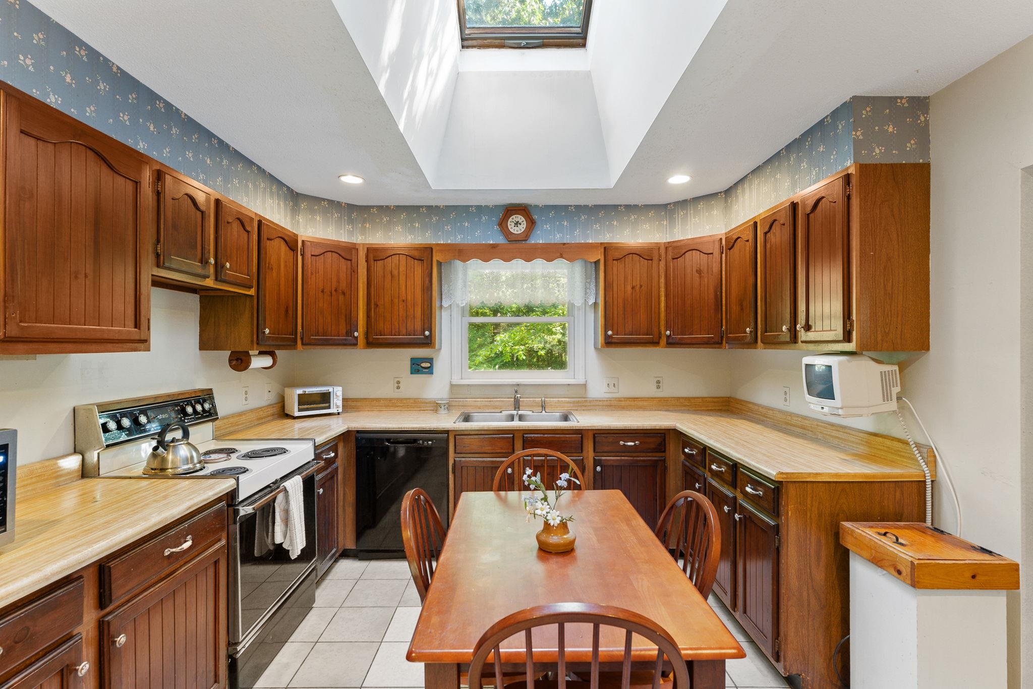 10 Logwood Circle