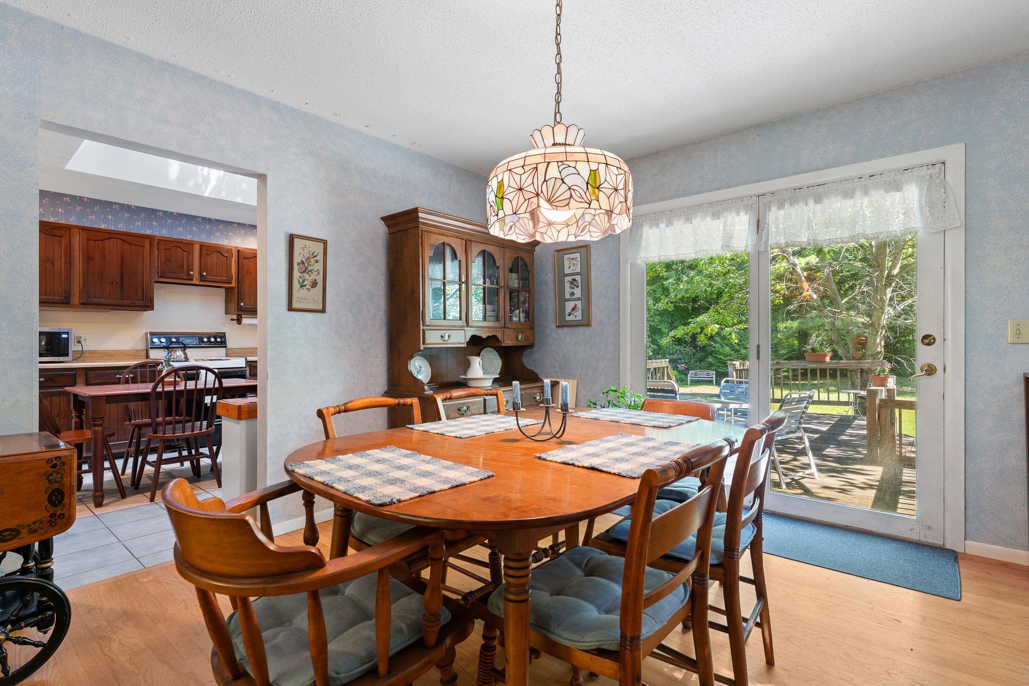 10 Logwood Circle