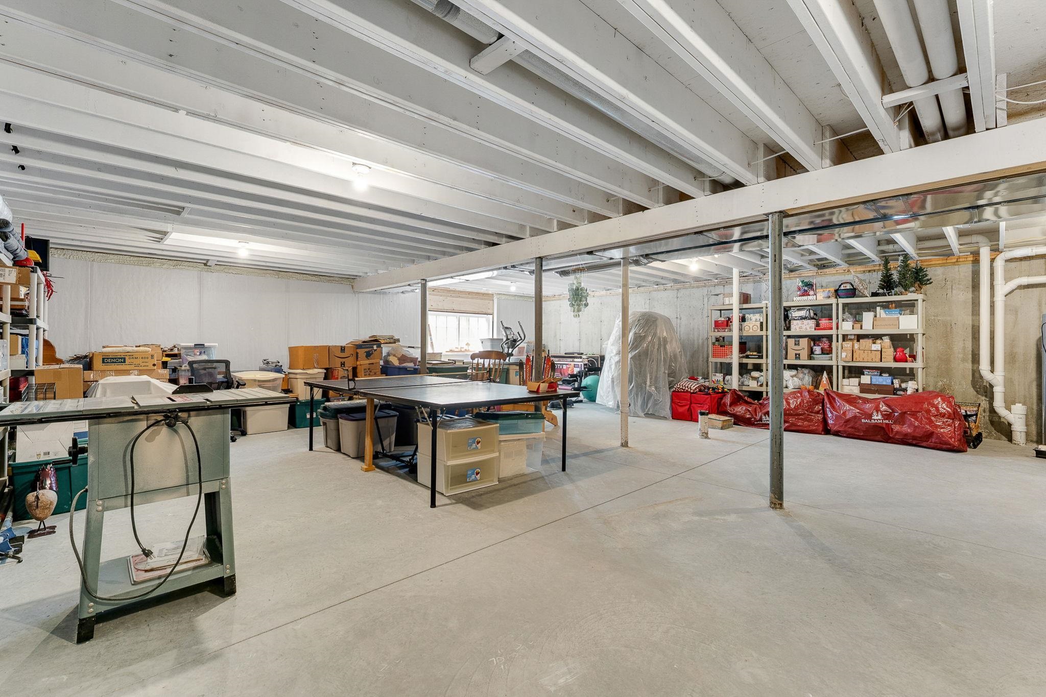 28 B Black Walnut Lane Unit: 28-B