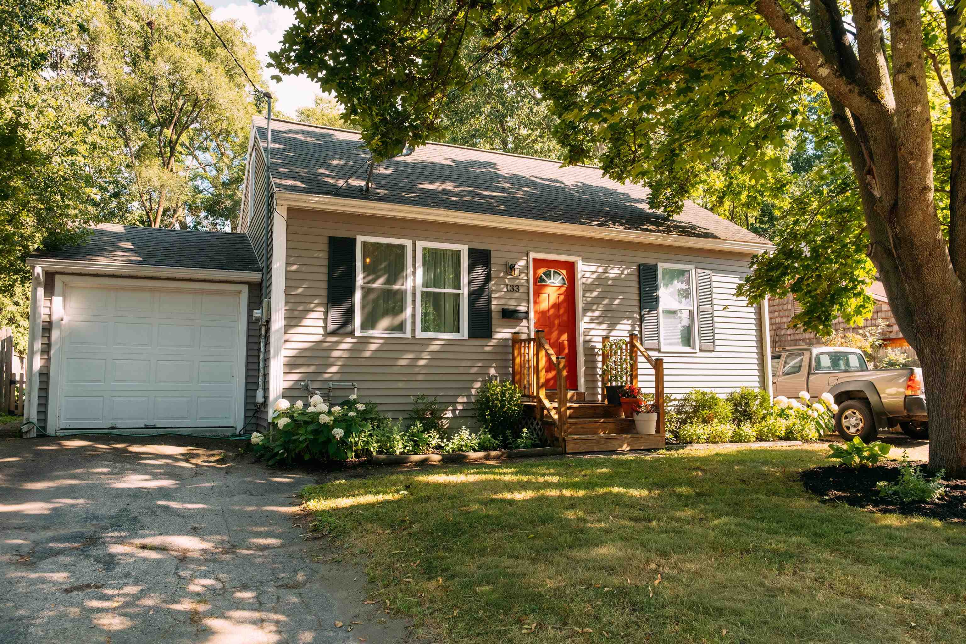 133 Woodbury Road