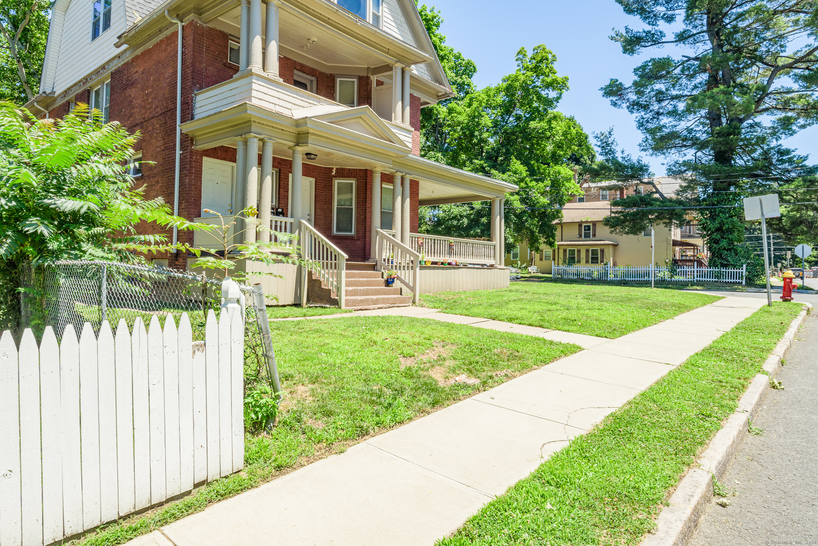 483 Edgewood Street