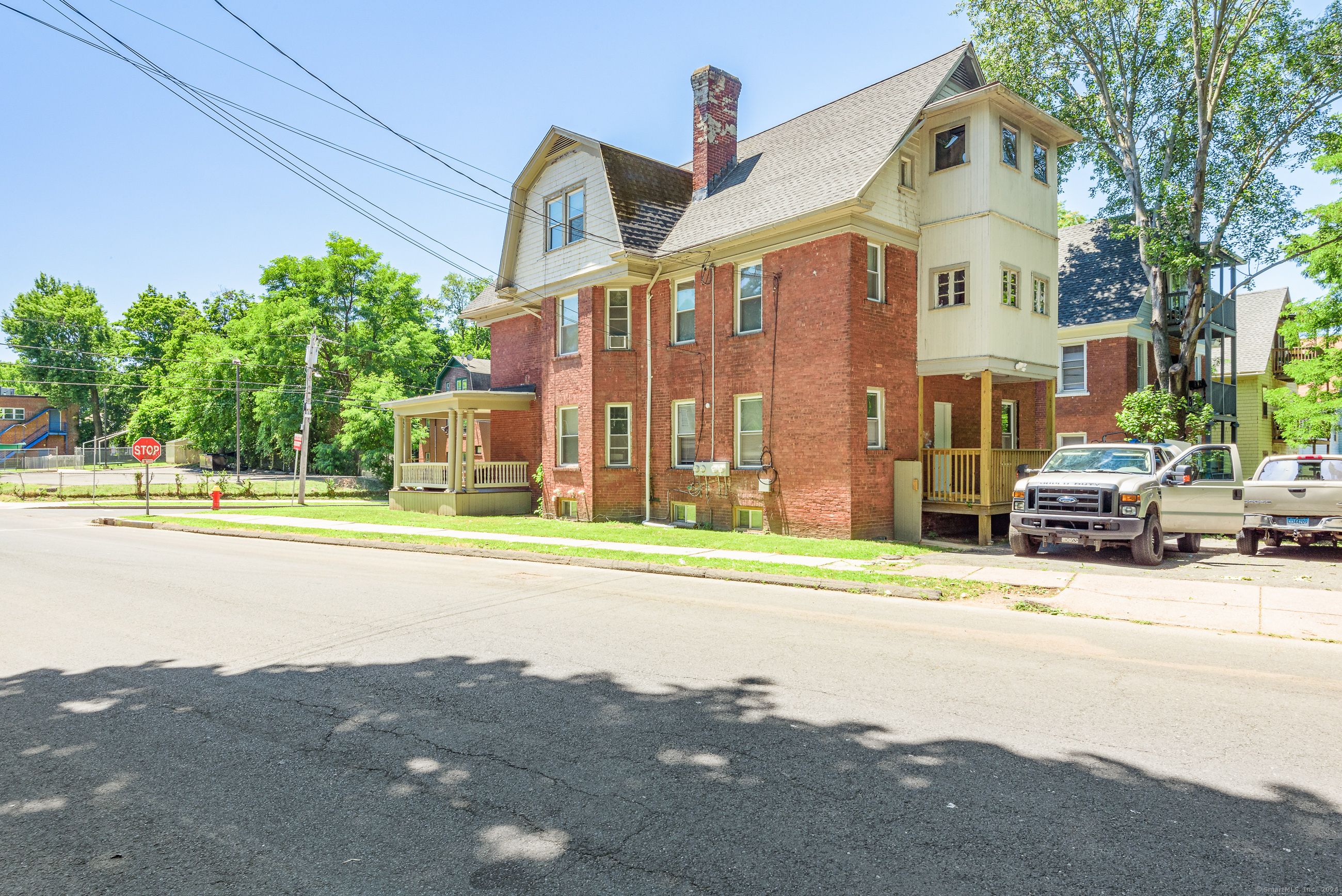 483 Edgewood Street