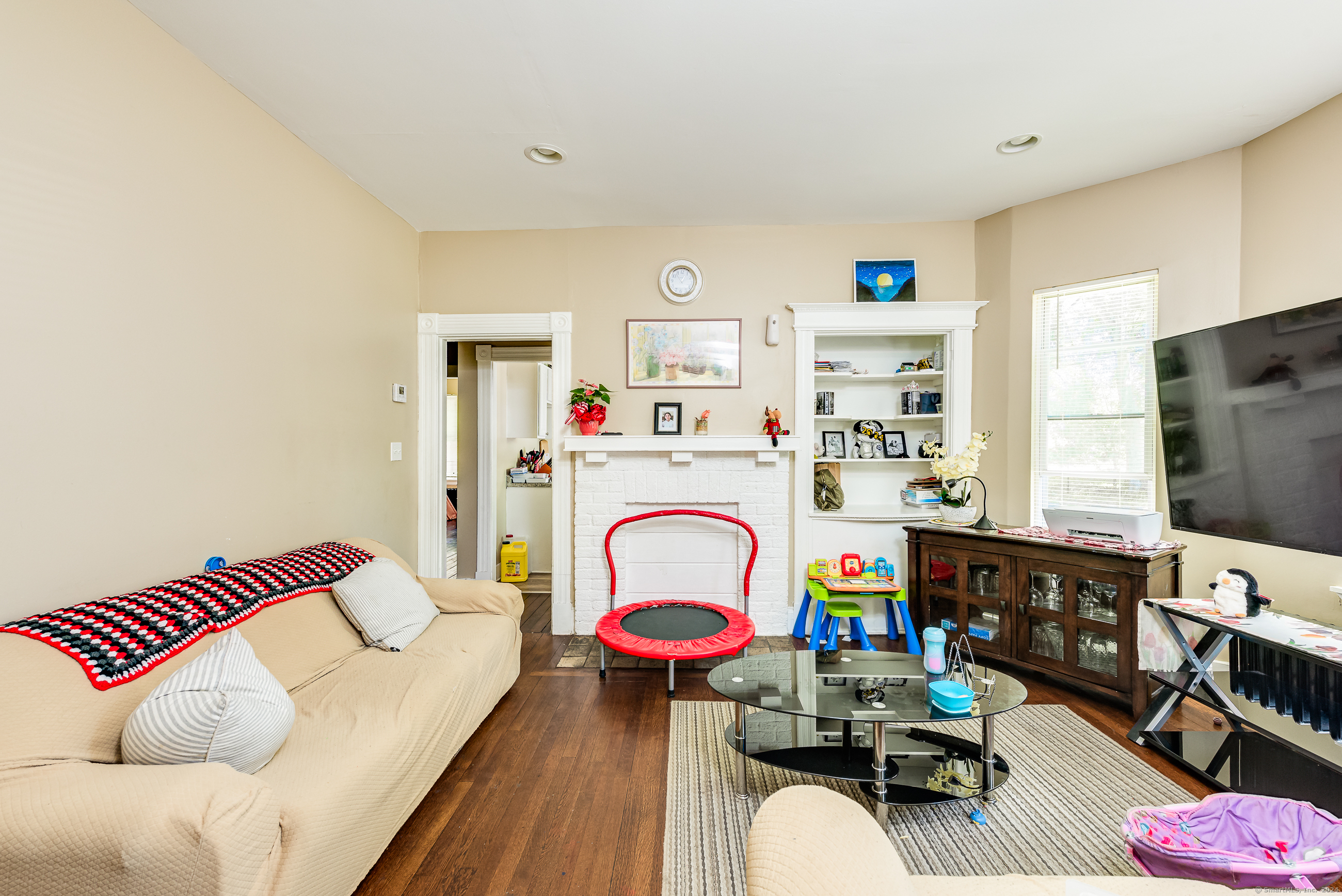 483 Edgewood Street