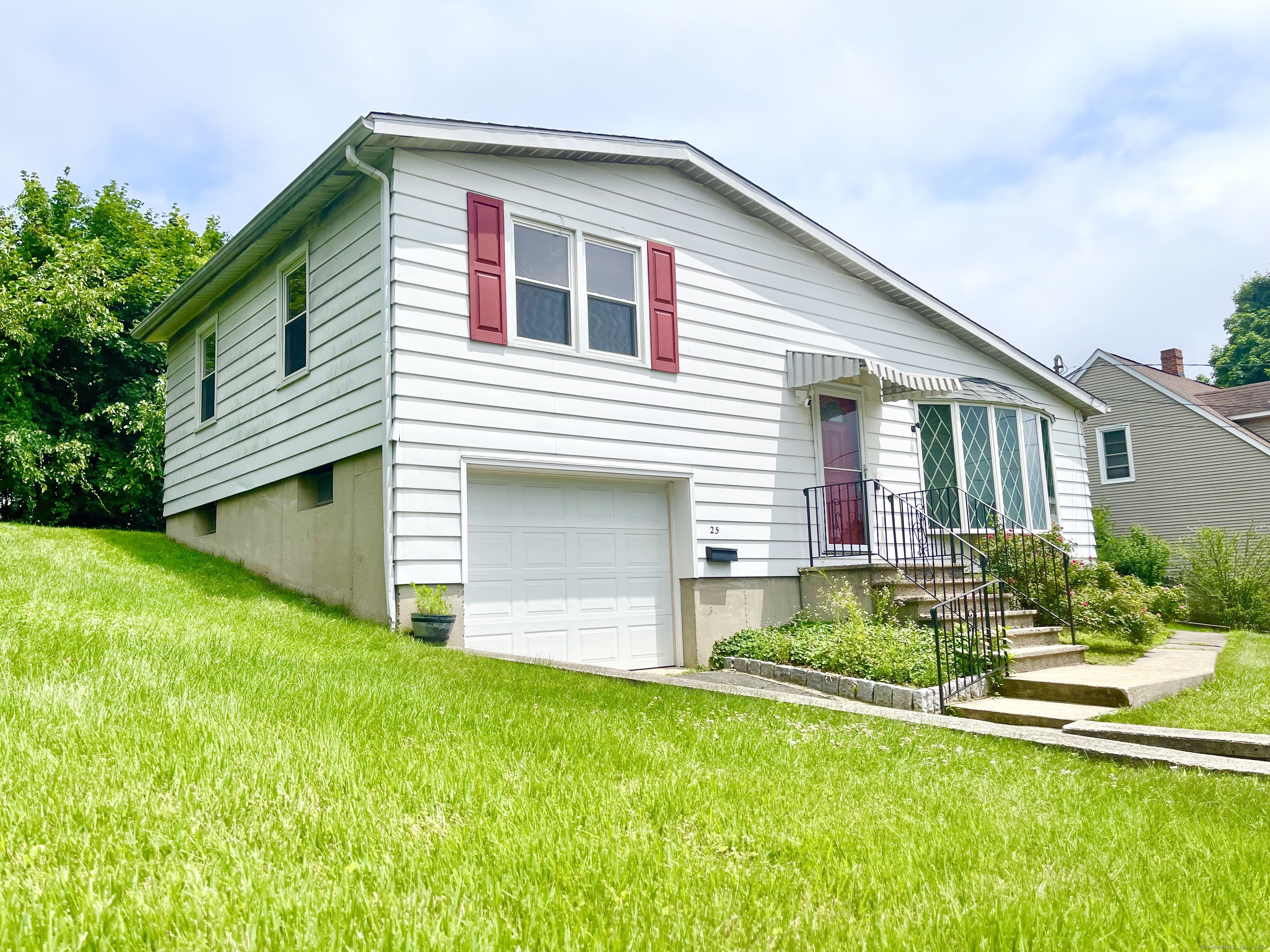 25 Marshall Avenue