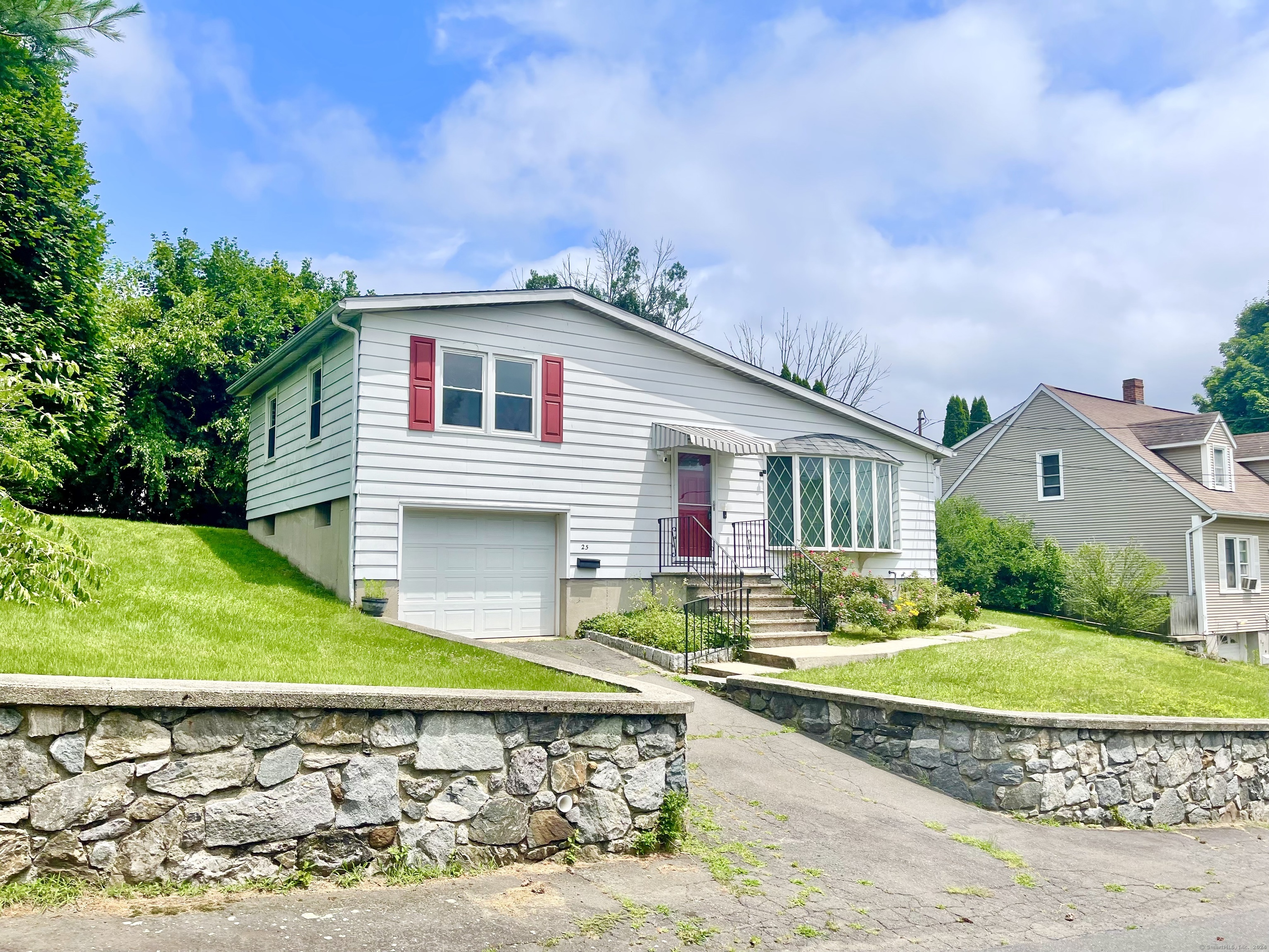25 Marshall Avenue
