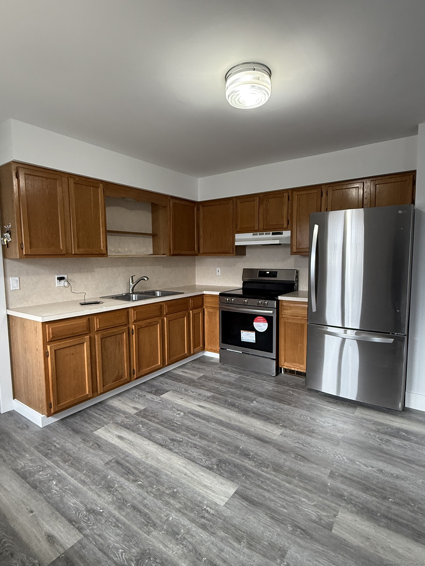 136 Hawthorne Avenue 2