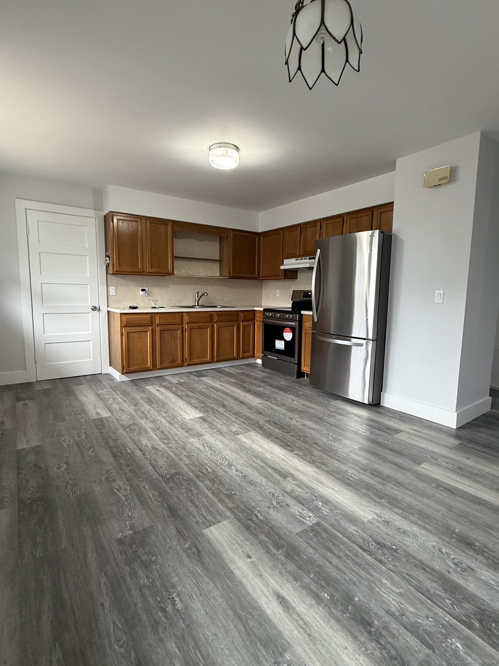 136 Hawthorne Avenue 2