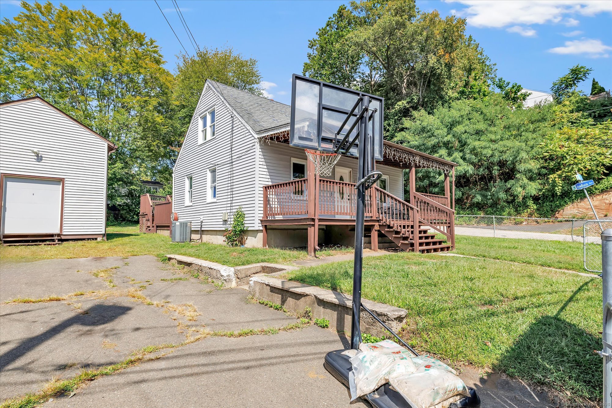 244 Earl Avenue