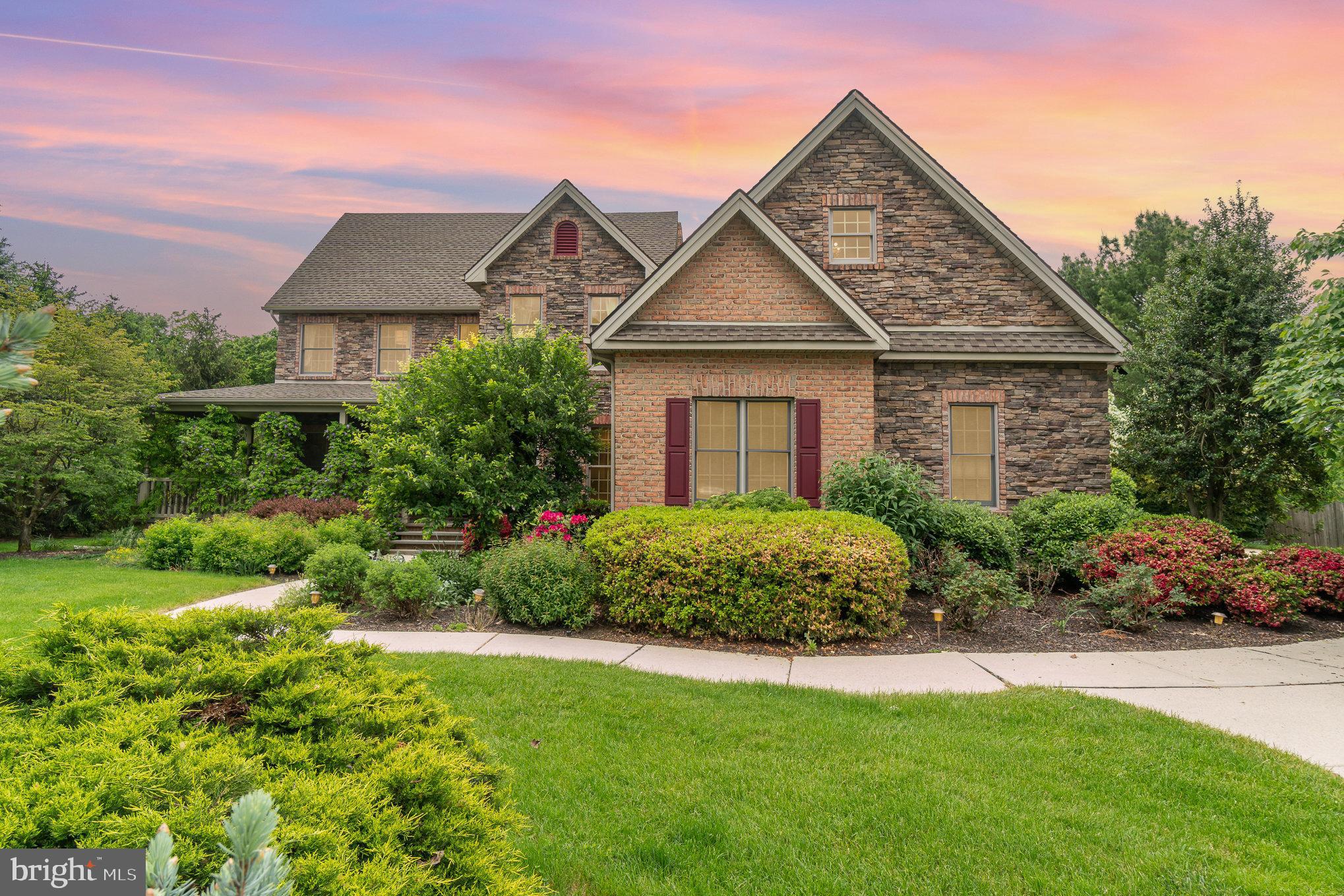 1640 Whitley Dr